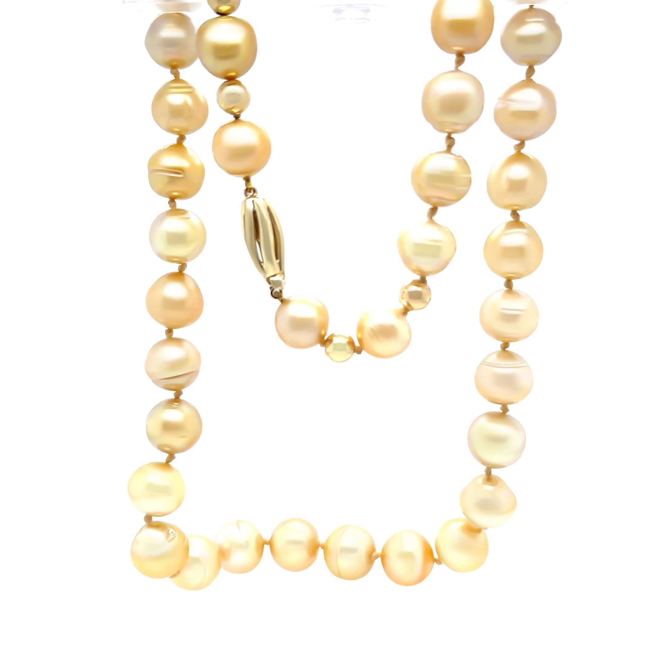 Round Cut South Sea Pearl Golden Pearl Necklace 75.8g For Sale