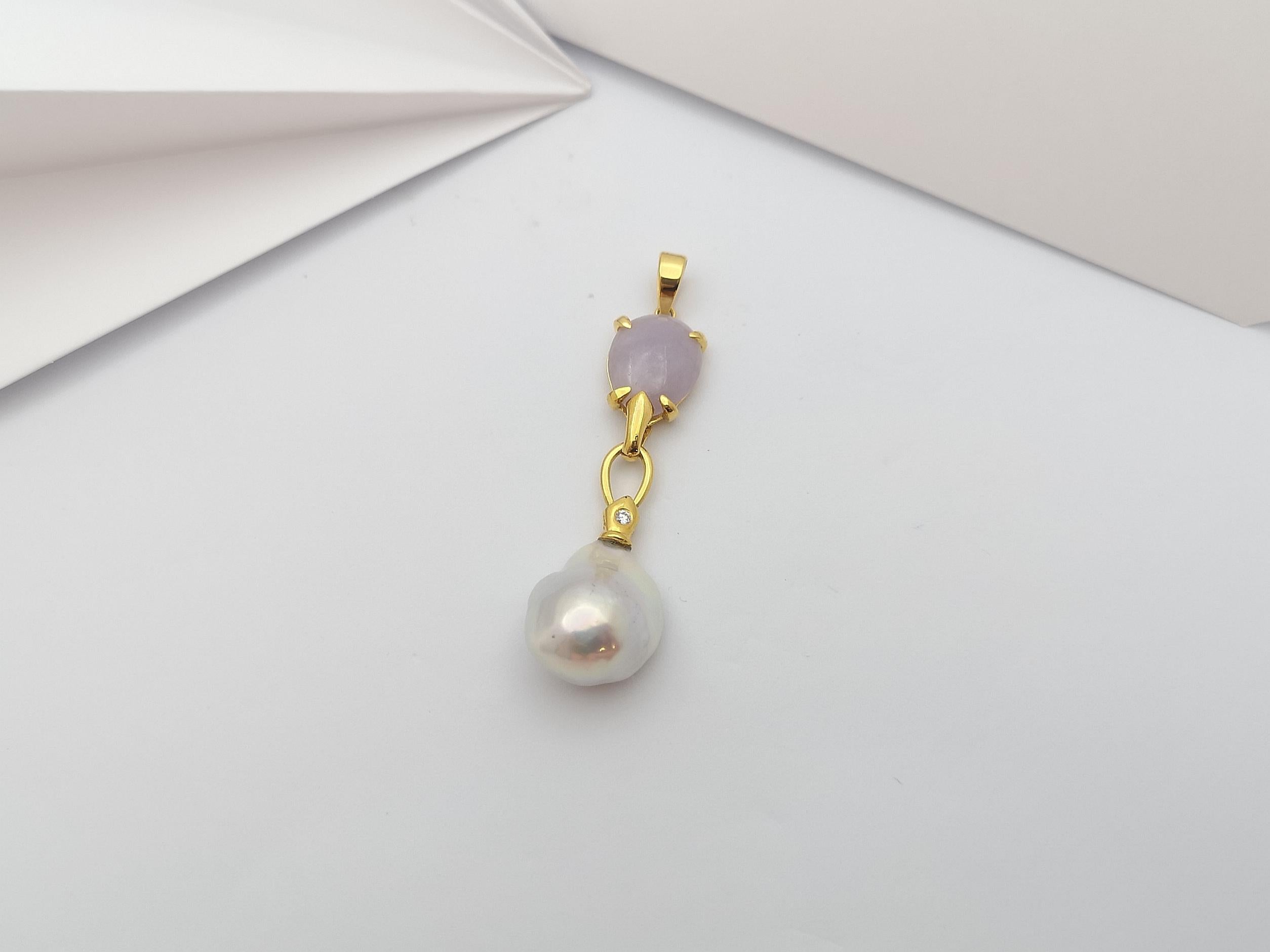 Perla dei mari del sud, giada e ciondolo con diamante incastonati in oro 18 carati In condizioni Nuovo in vendita a Bangkok, TH