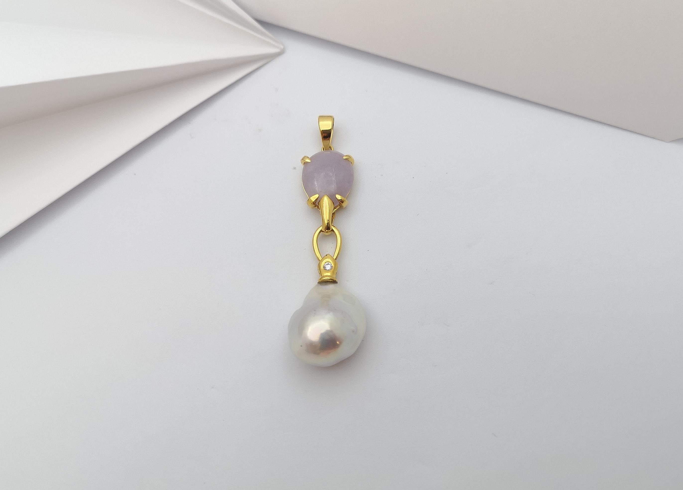 Perla dei mari del sud, giada e ciondolo con diamante incastonati in oro 18 carati in vendita 2