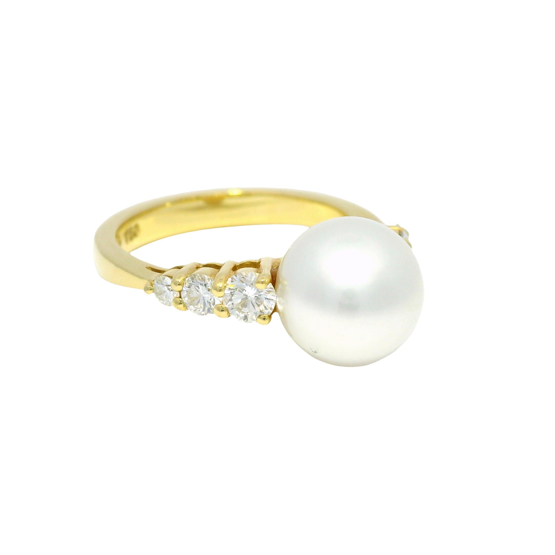 Bague 18 carats avec perles des mers du Sud et diamants naturels en stock Excellent état - En vente à Boca Raton, FL