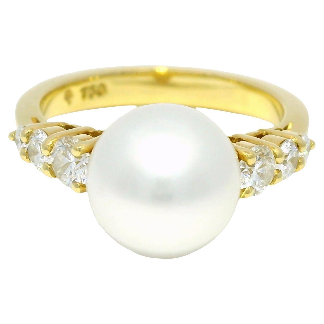Bague 18 carats avec perles des mers du Sud et diamants naturels en stock en vente