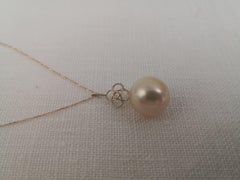 South Sea Pearl Necklace Golden Color, Diamonds and 14 Gold
