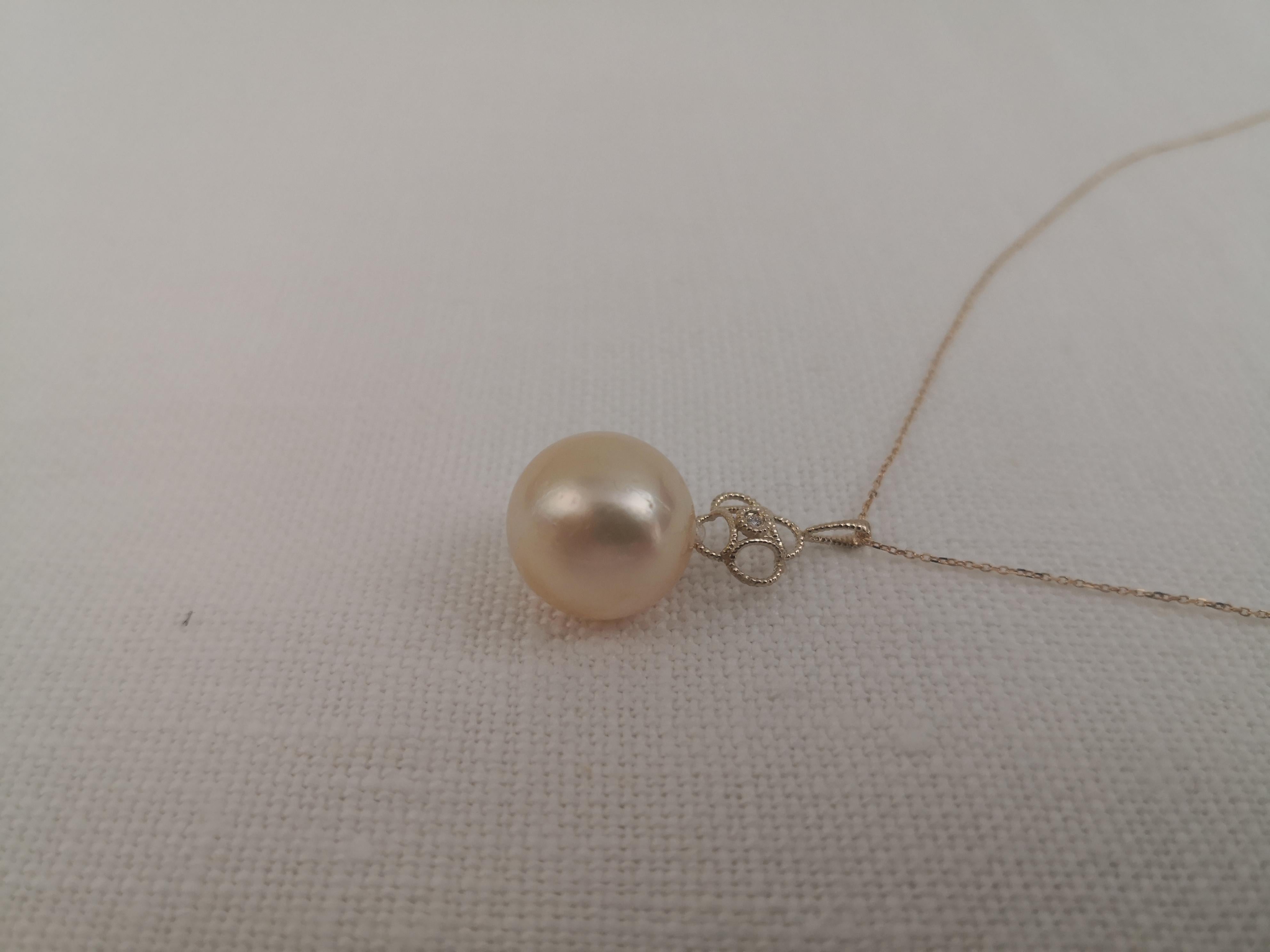 South Sea Pearl Necklace Golden Color, Diamonds and 14 Gold In New Condition For Sale In Cordoba, ES