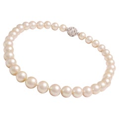 South Sea Pearl Necklace 18 kt. White Gold Locker 2.13 ct. Diamond 10.5-14 mm