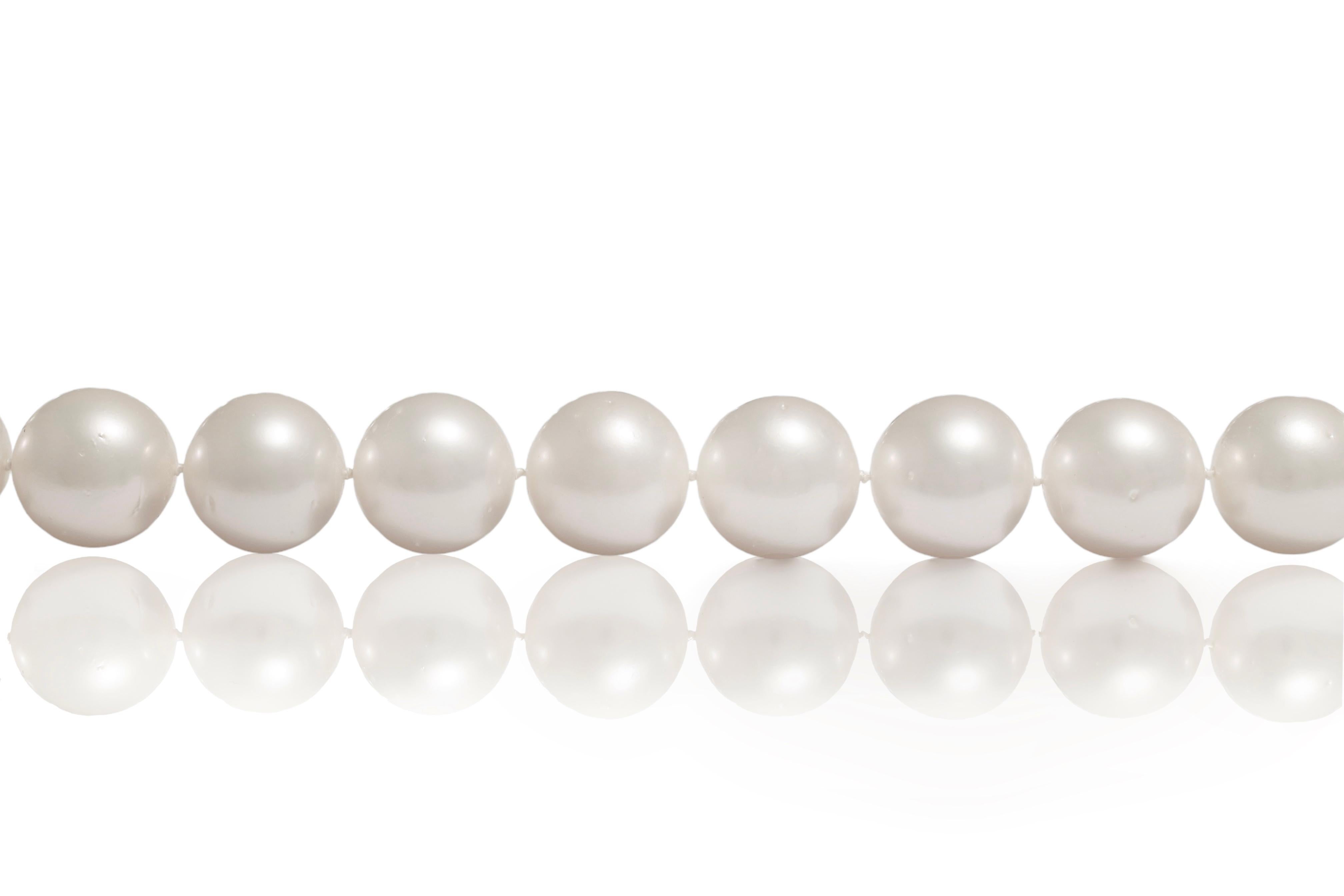 Collier de perles des mers du Sud 18 carats Casier en or blanc 2.28 ct. Diamant 15-16.5mm en vente 7