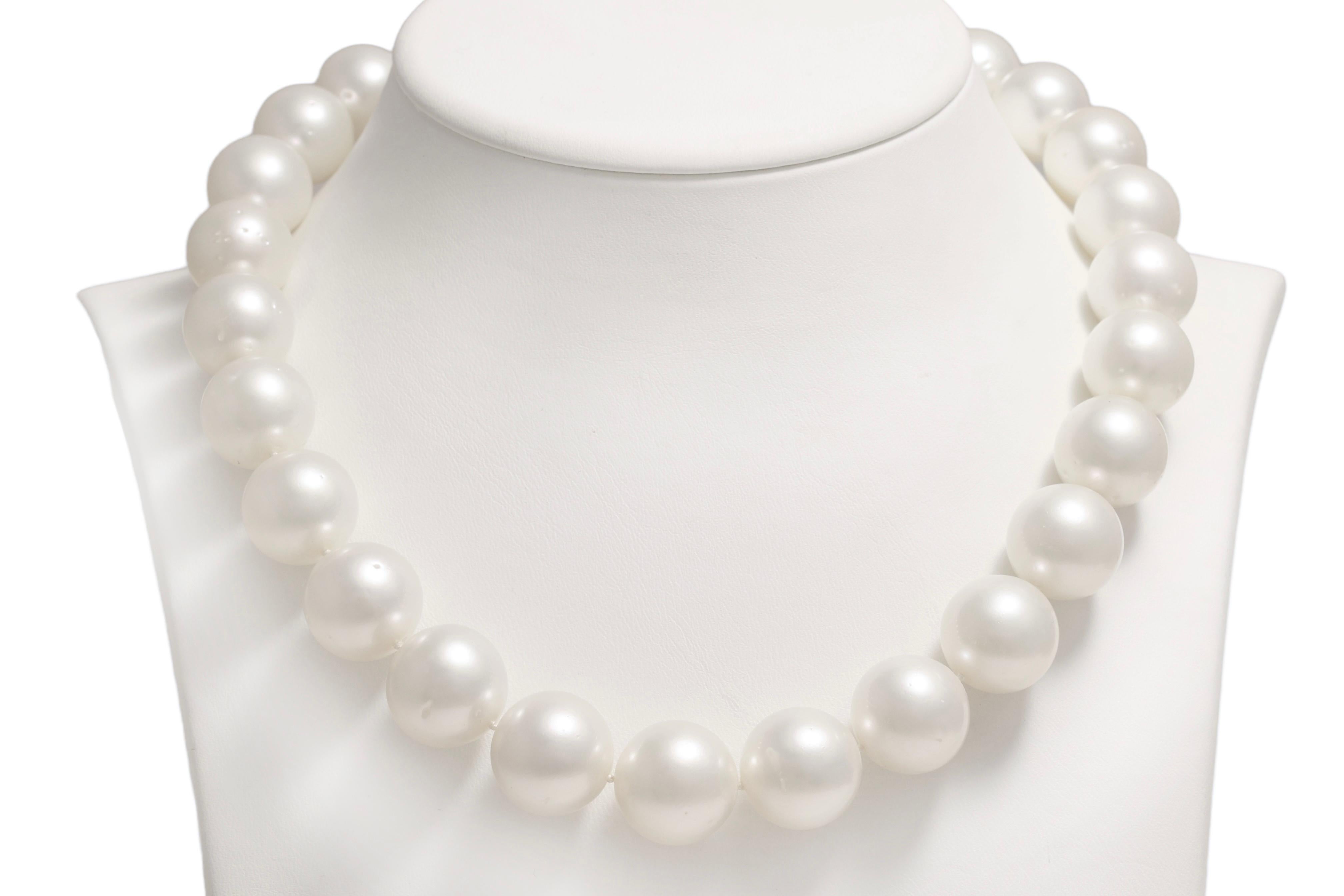 Moderne Collier de perles des mers du Sud 18 carats Casier en or blanc 2.28 ct. Diamant 15-16.5mm en vente