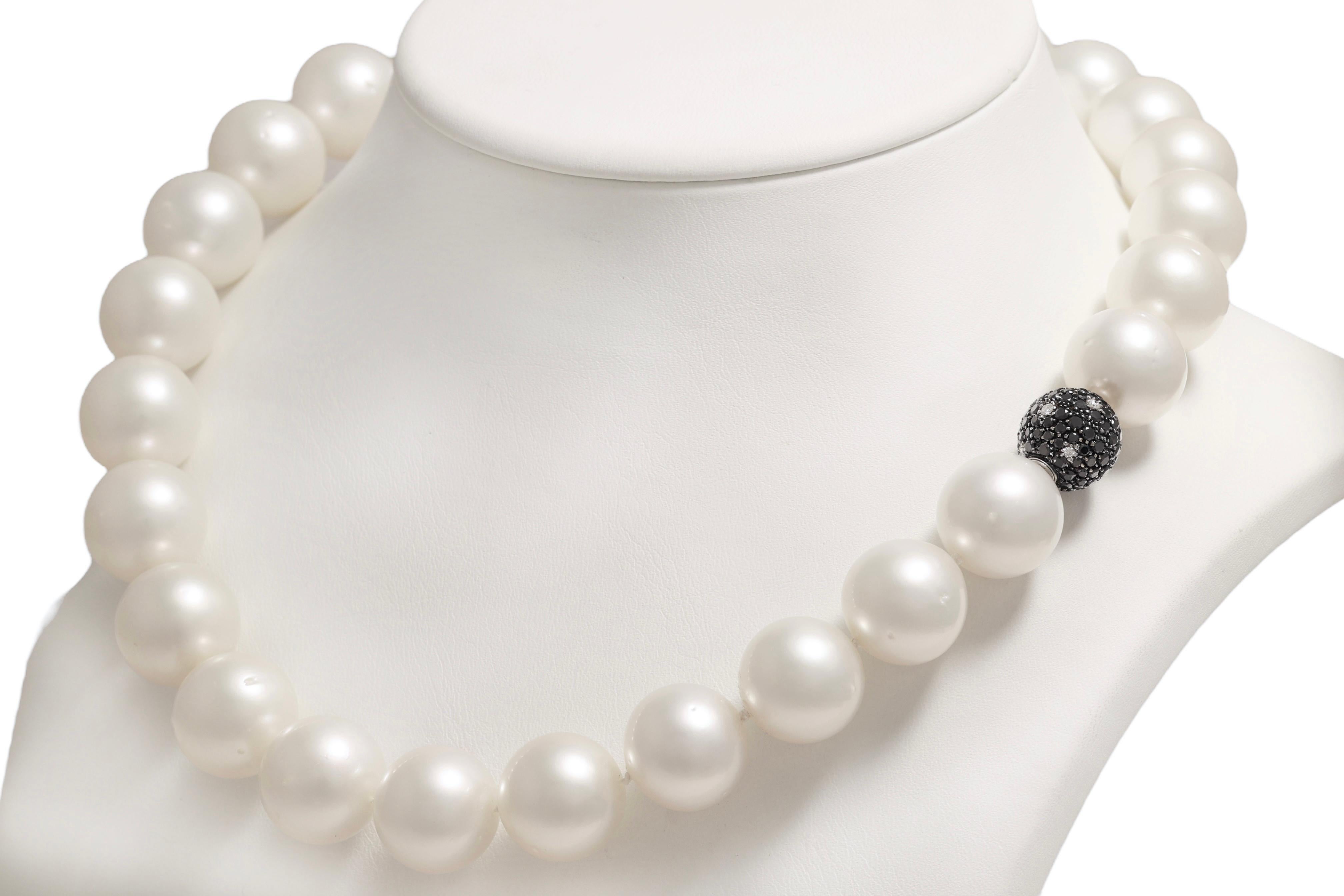 Taille ronde Collier de perles des mers du Sud 18 carats Casier en or blanc 2.28 ct. Diamant 15-16.5mm en vente