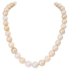 South Sea Pearl Necklace, 35 Cultured Pearls