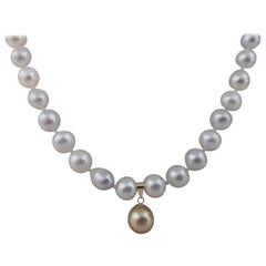 South Sea Pearl Necklace and Golden Pearl Pendant, 18 Karat Gold