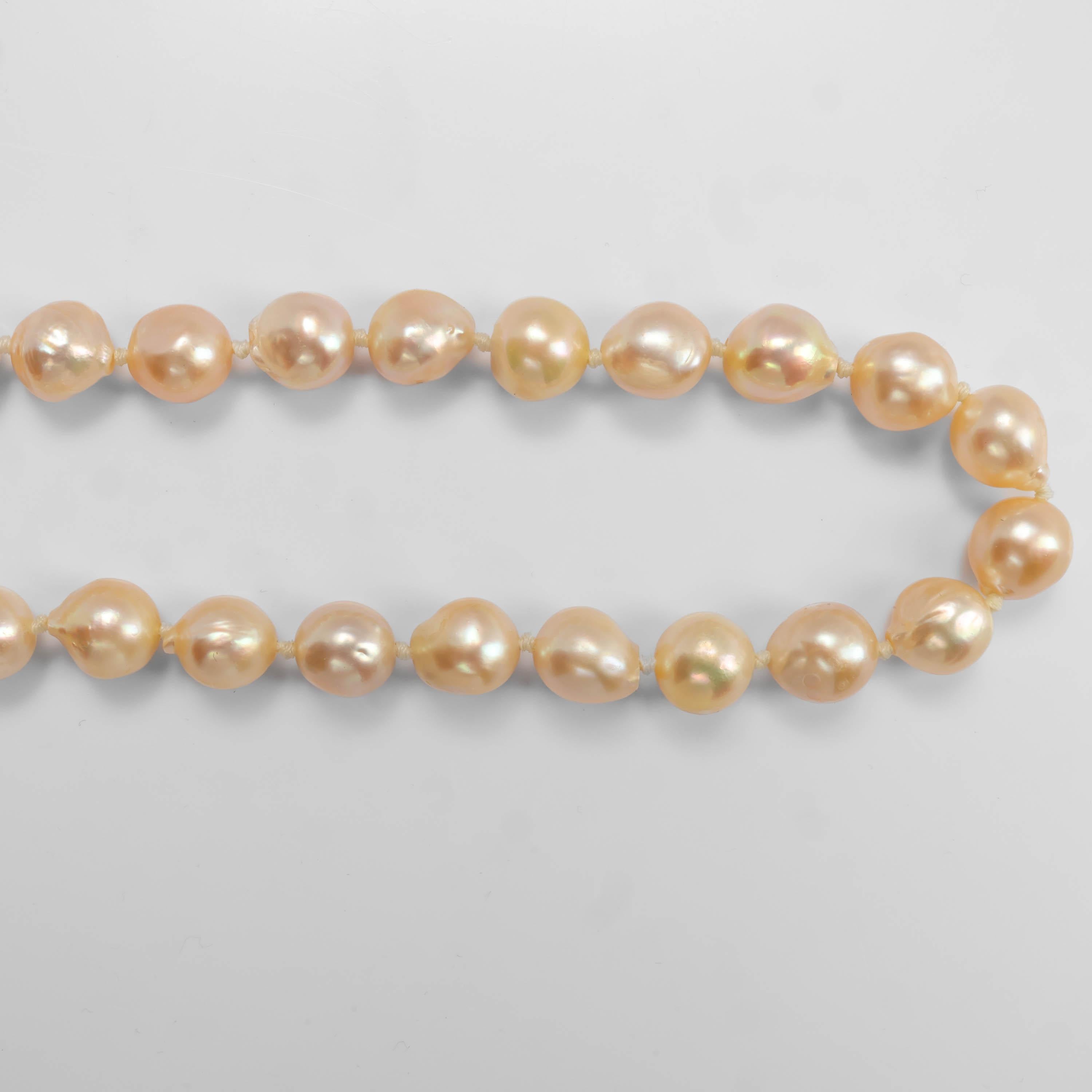 Modern South Sea Pearl Necklace Vers. 1.0
