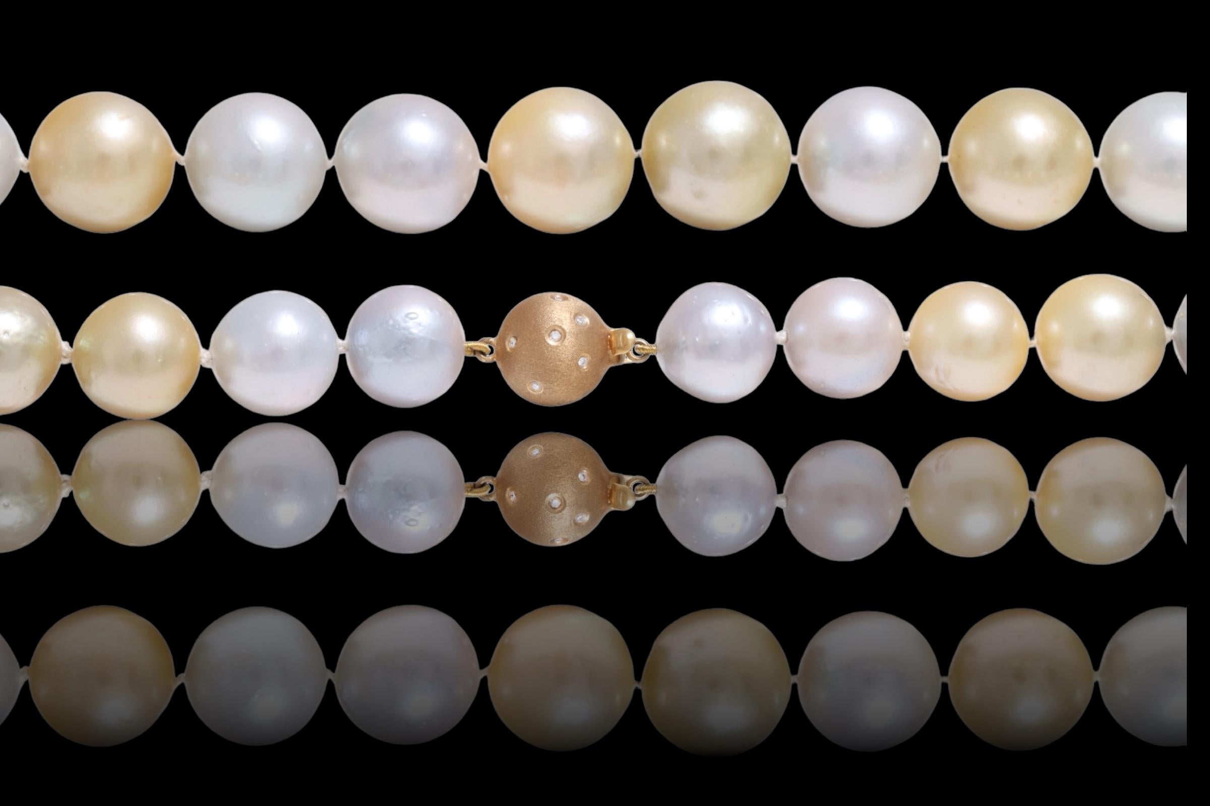 Collana di perle dei mari del sud con 18 kt. Serratura rotonda in oro con diamanti, 12 - 16,7 mm in vendita 4