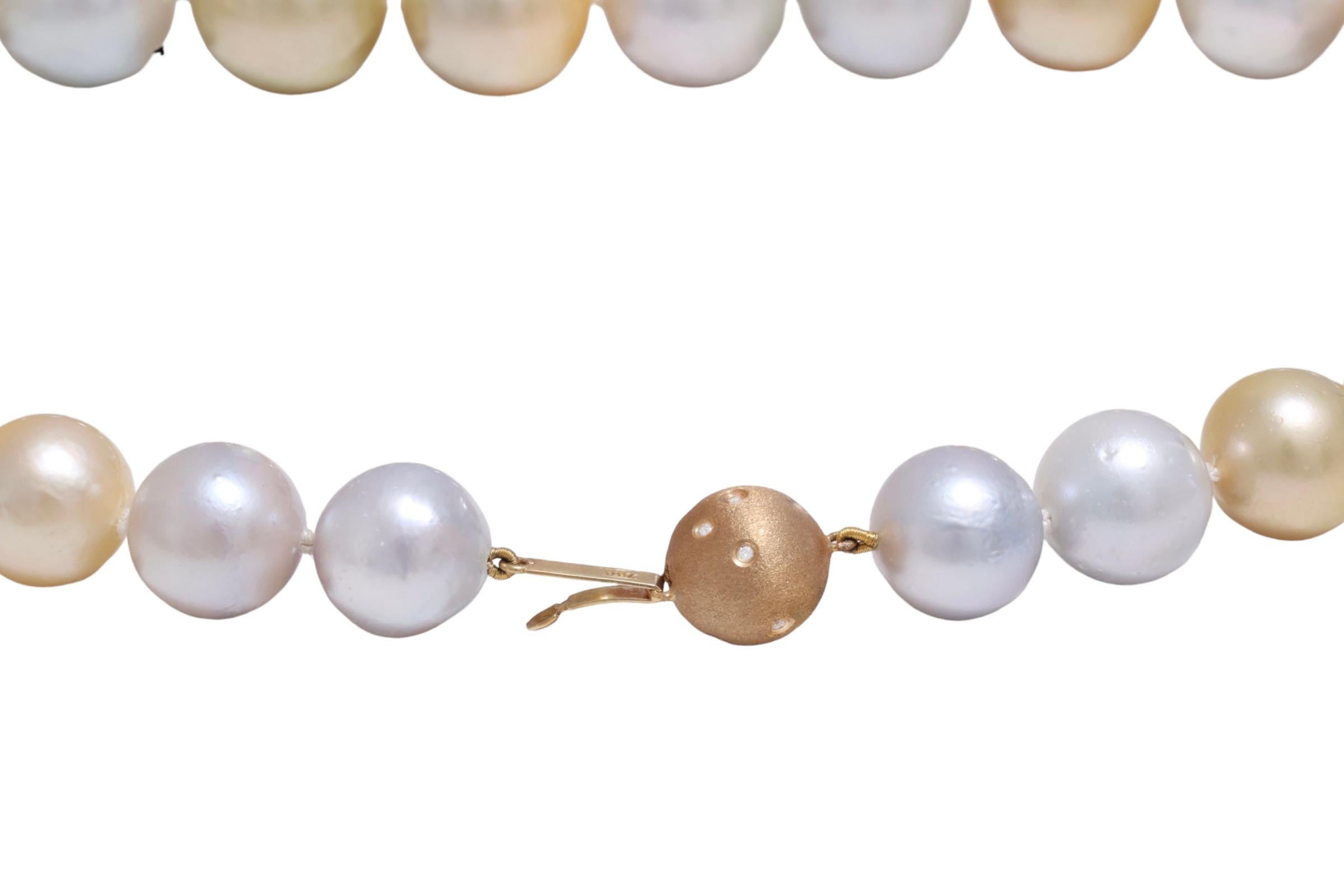 Collana di perle dei mari del sud con 18 kt. Serratura rotonda in oro con diamanti, 12 - 16,7 mm in vendita 9