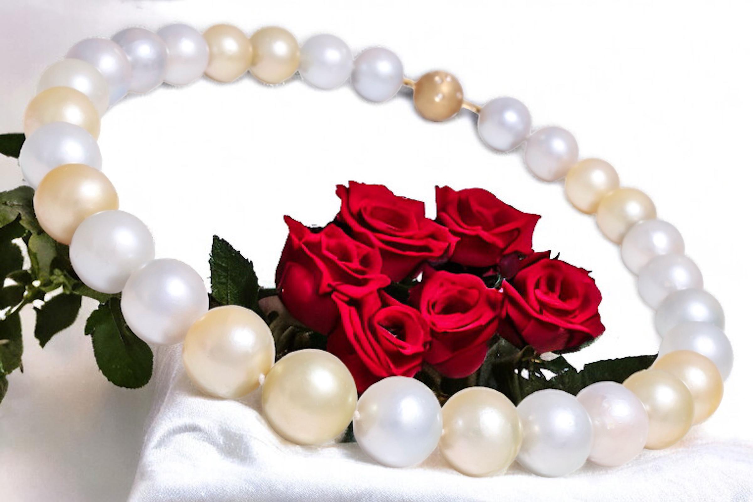 Collana di perle dei mari del sud con 18 kt. Serratura rotonda in oro con diamanti, 12 - 16,7 mm in vendita 11
