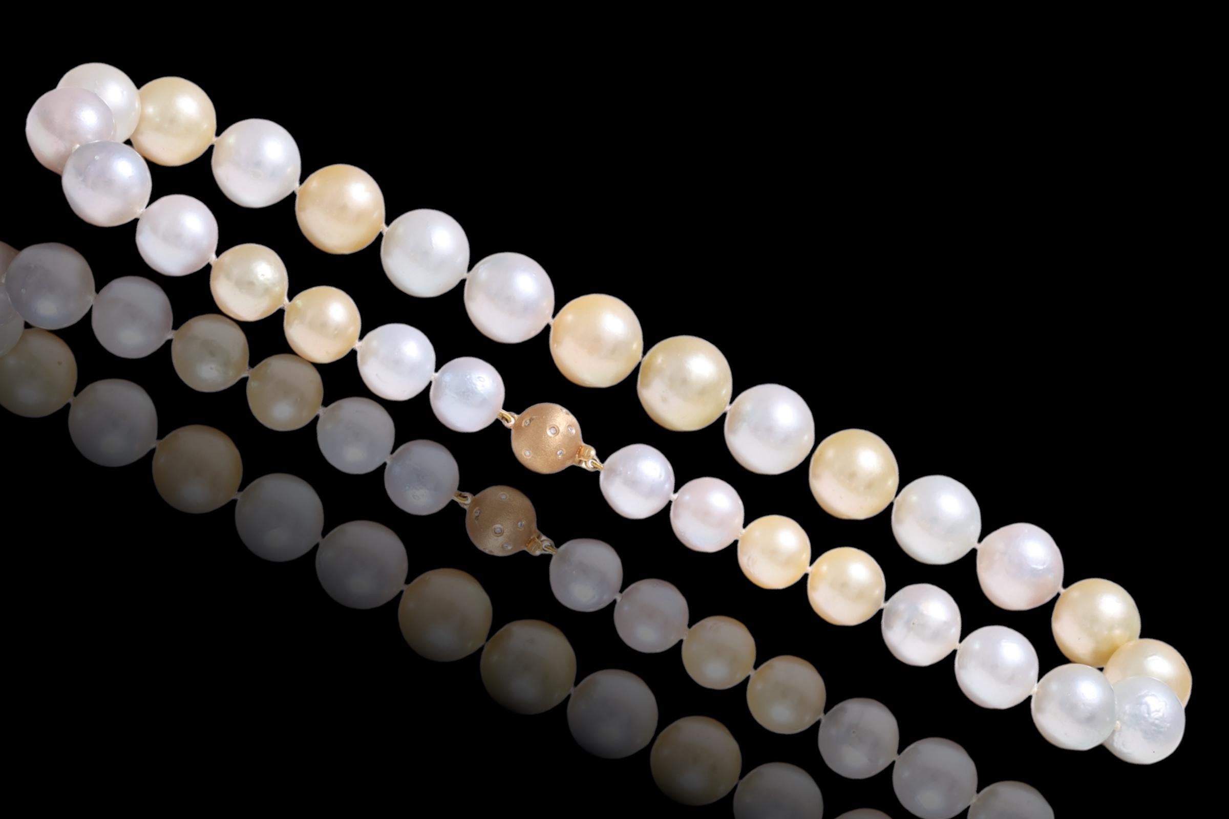 Collana di perle dei mari del sud con 18 kt. Serratura rotonda in oro con diamanti, 12 - 16,7 mm in vendita 2