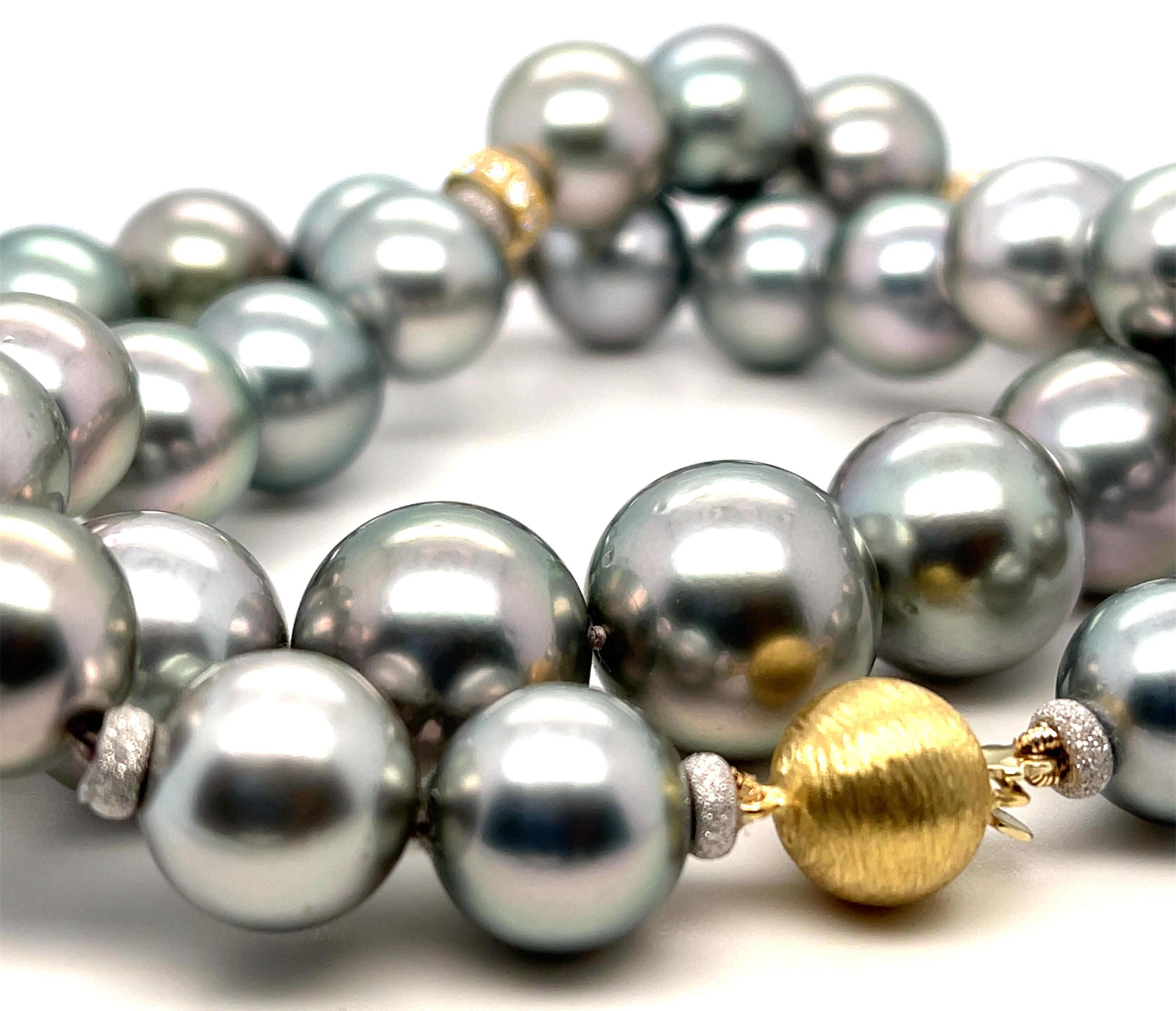 South Sea Pearl Necklace with 18k Yellow Gold and Diamond Rondels, 19 Inches In New Condition For Sale In Los Angeles, CA