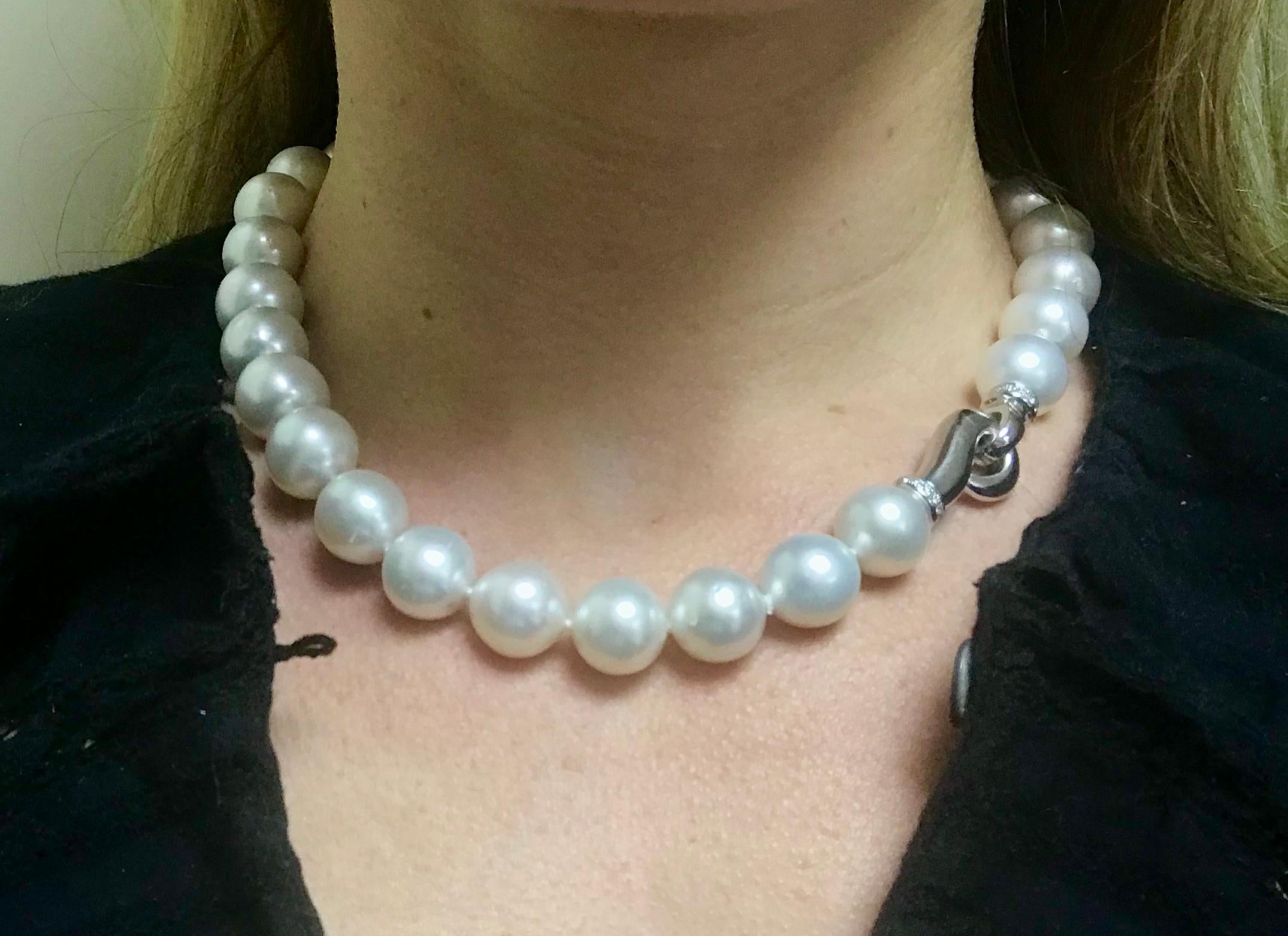 South Sea Pearl Necklace with Claps Diamonds on White Gold 18 Karat 5
