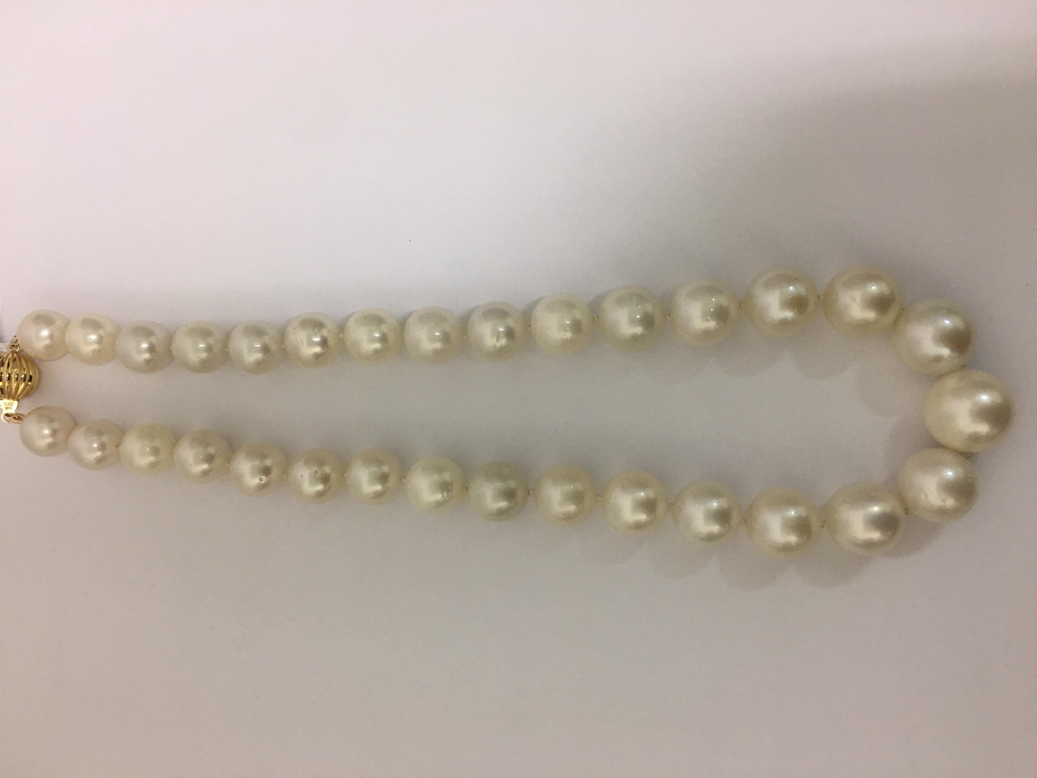 pearl necklace with gold clasp
