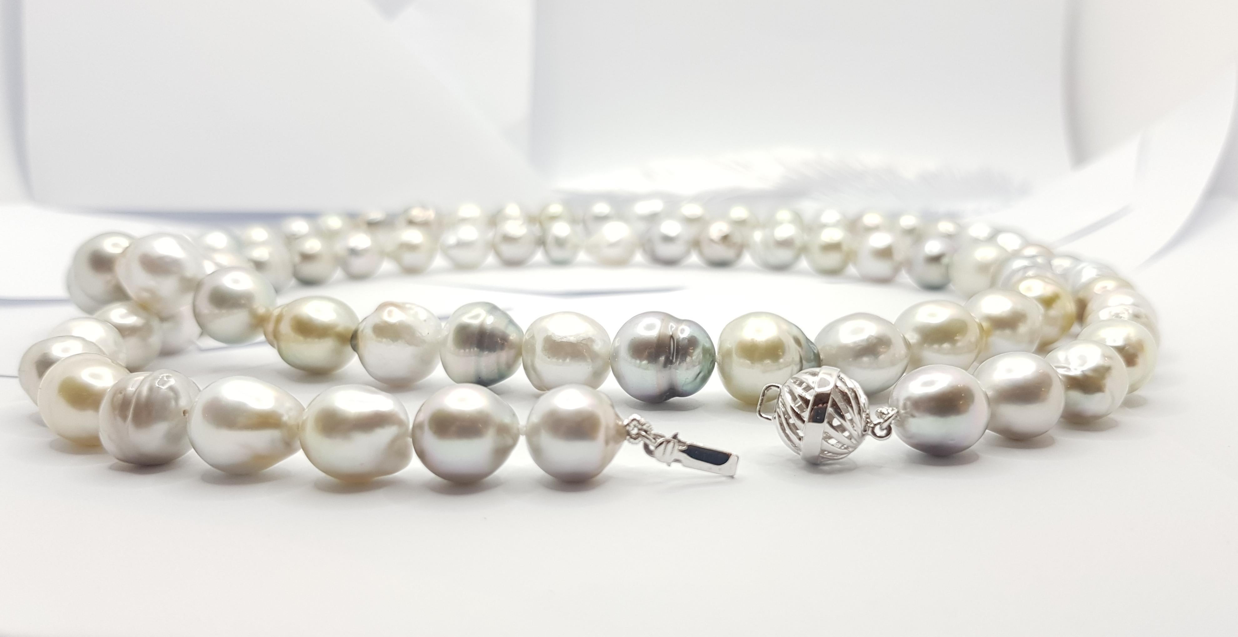 South Sea Pearl Opera Necklace with 18 Karat White Gold Clasp For Sale 5