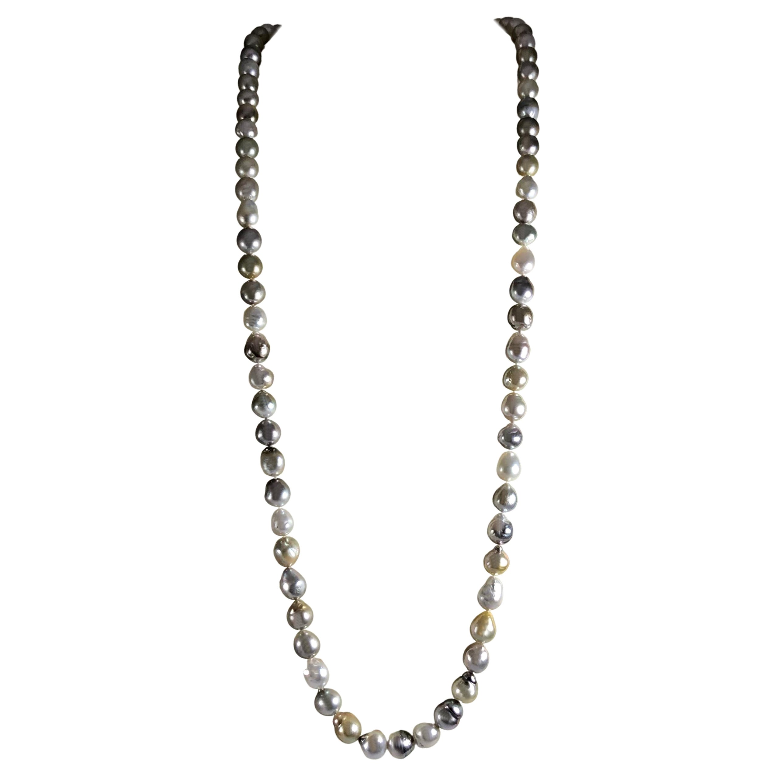 Collier opéra en perles des mers du Sud avec fermoir en or blanc 18 carats