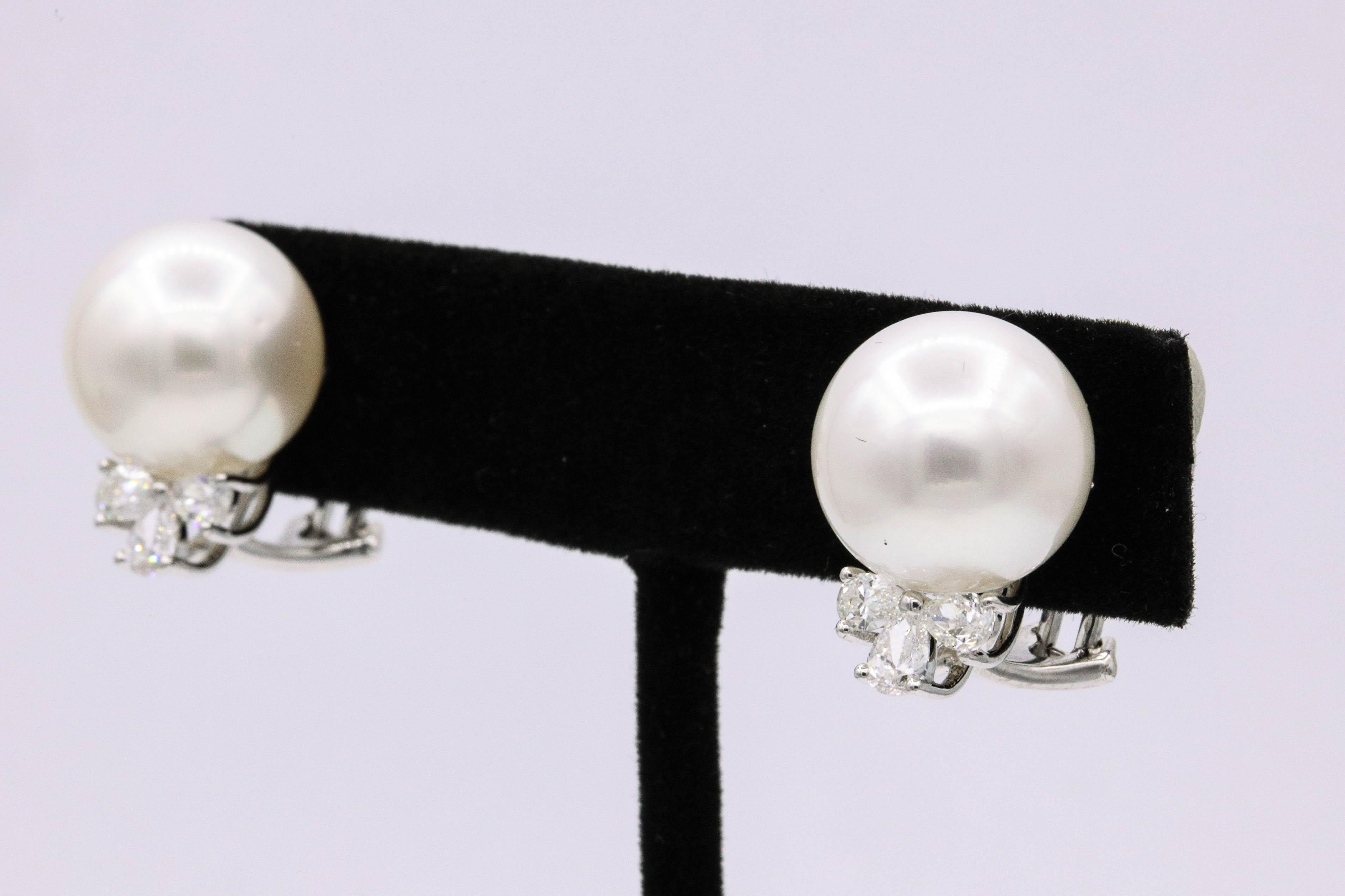 Contemporary South Sea Pearl Pear Shape Diamond Earrings 0.85 Carat For Sale