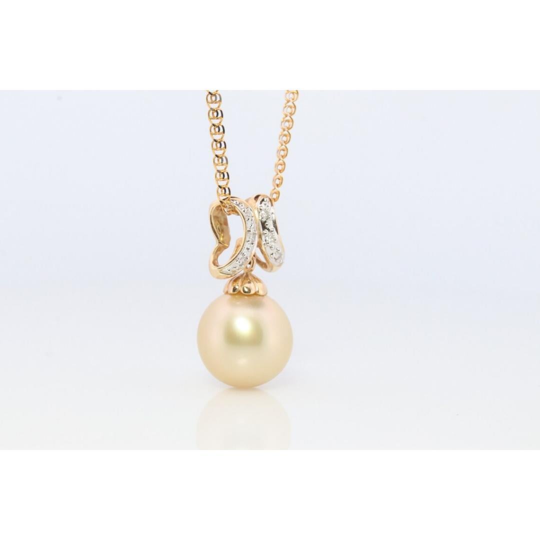 South Sea Pearl Pendant. 14k Gold South Sea Pearl Dangle Pendant Necklace. For Sale 5
