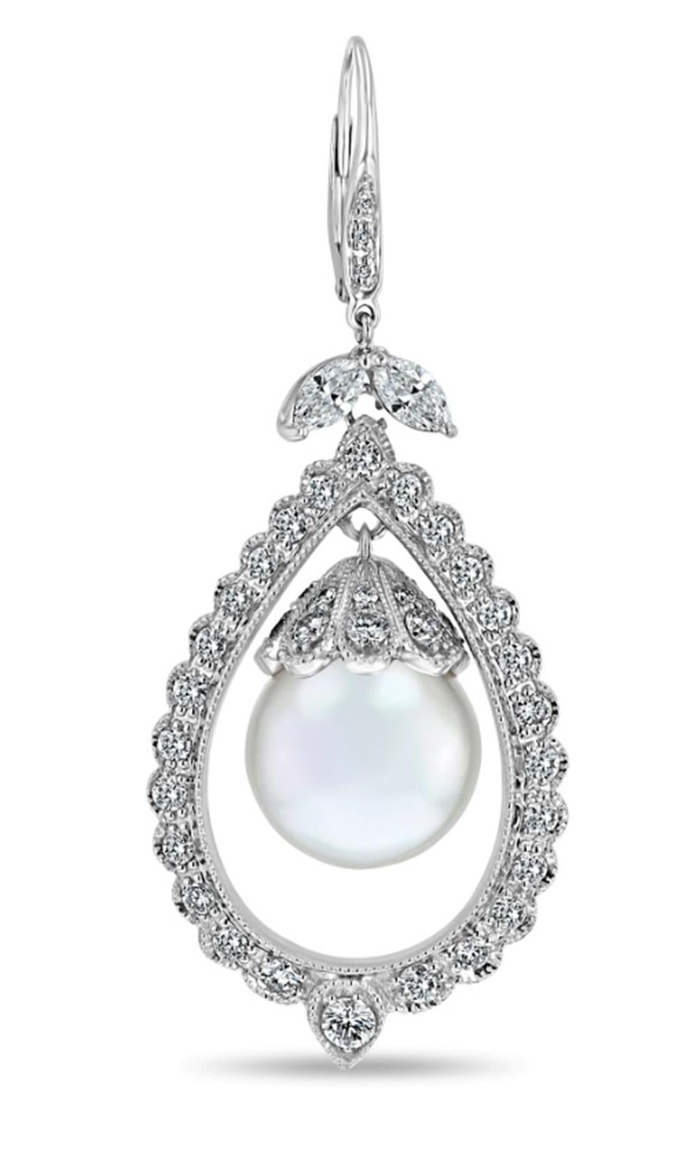 Item #9972 

14K Ladies South Sea Pearl Pendant and Earrings Set 4.82ct Diamonds 13.14mm White Pearls

One polished, stamped, and tested 14K white gold pendant and earrings two-piece set. The set is mounted with 3 genuine cultured South Sea Pearls,