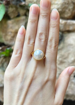 South Sea Pearl Ring set in 18K Gold Settings