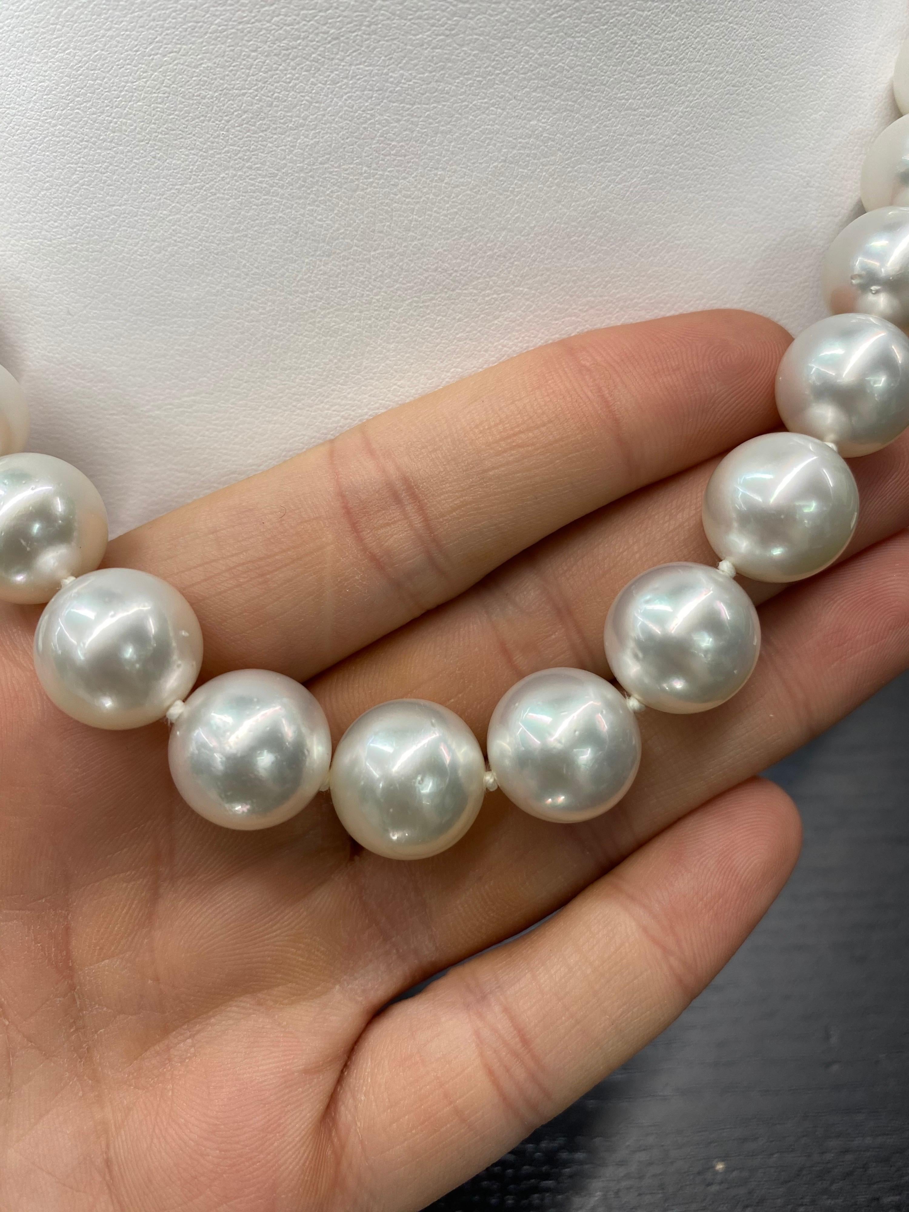 South Sea Pearl Stand Necklace 14 Karat White Gold In New Condition In New York, NY