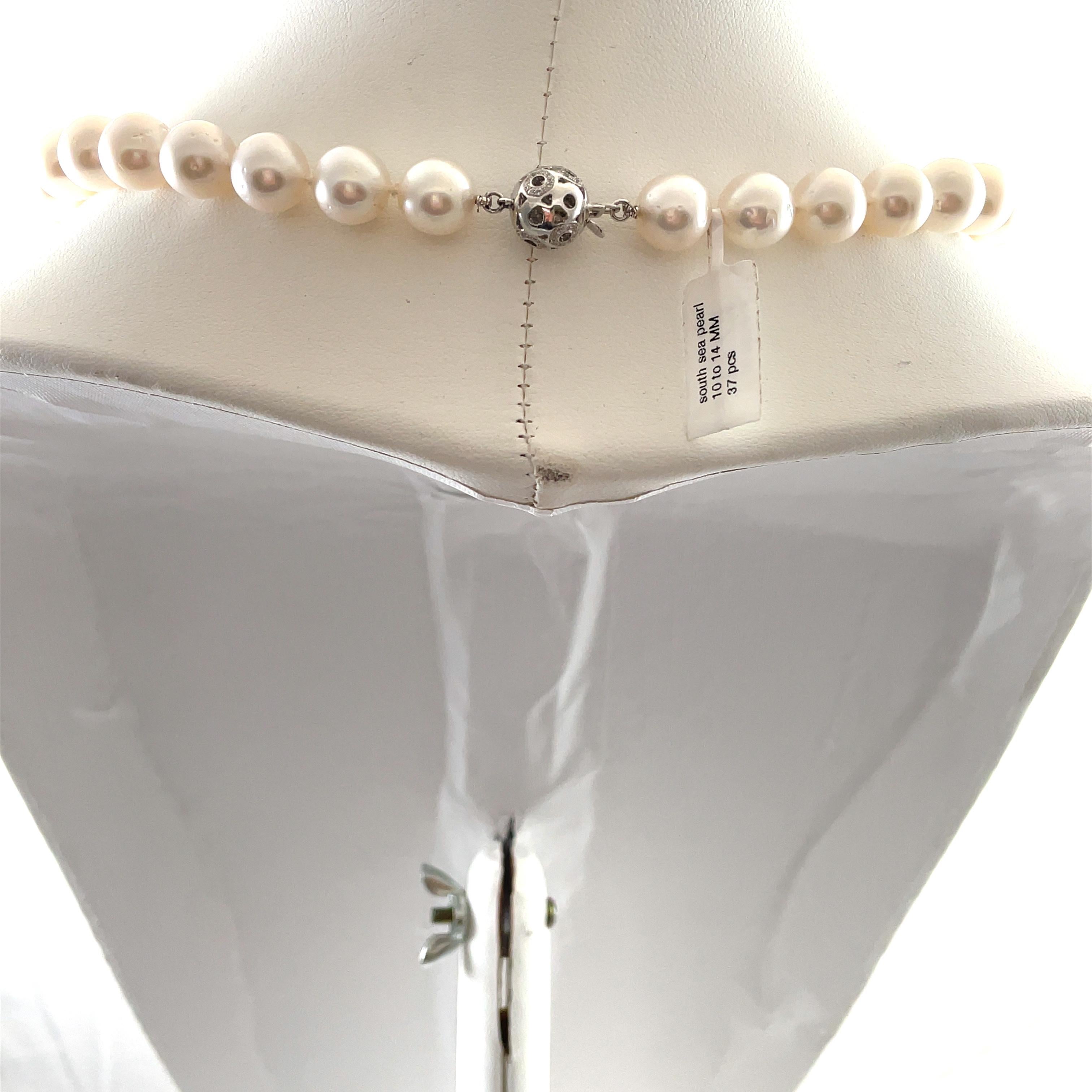 South Sea Pearl Strand Necklace In New Condition For Sale In BEVERLY HILLS, CA