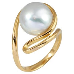 South Sea Pearl Talay Silhouette Ring set in 18K Gold Settings