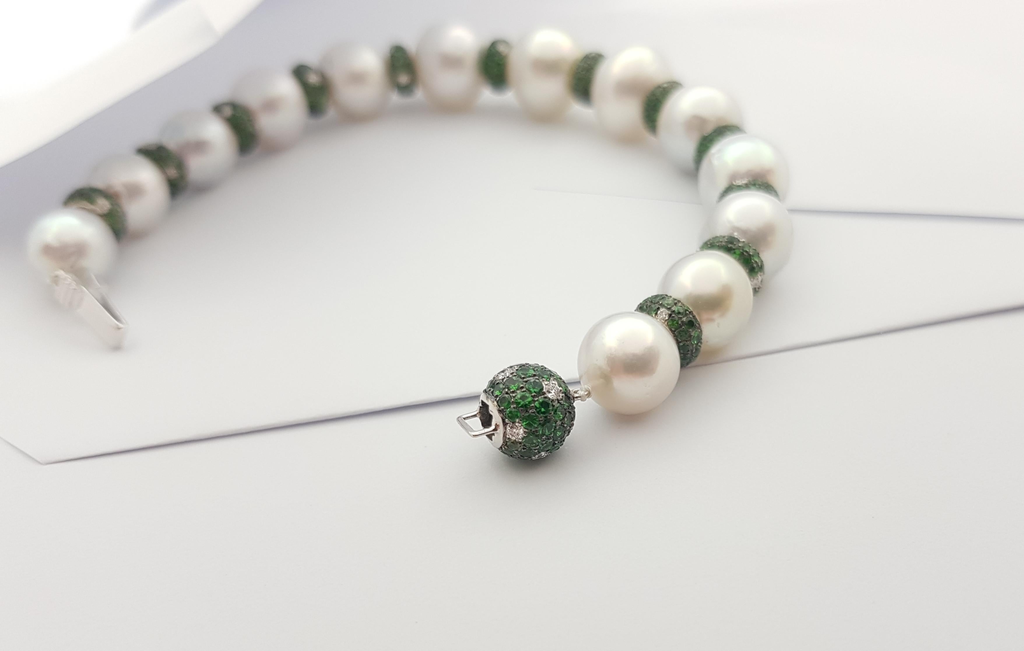 South Sea Pearl, Tsavorite and Diamond Bracelet in 18 Karat White Gold Settings For Sale 4