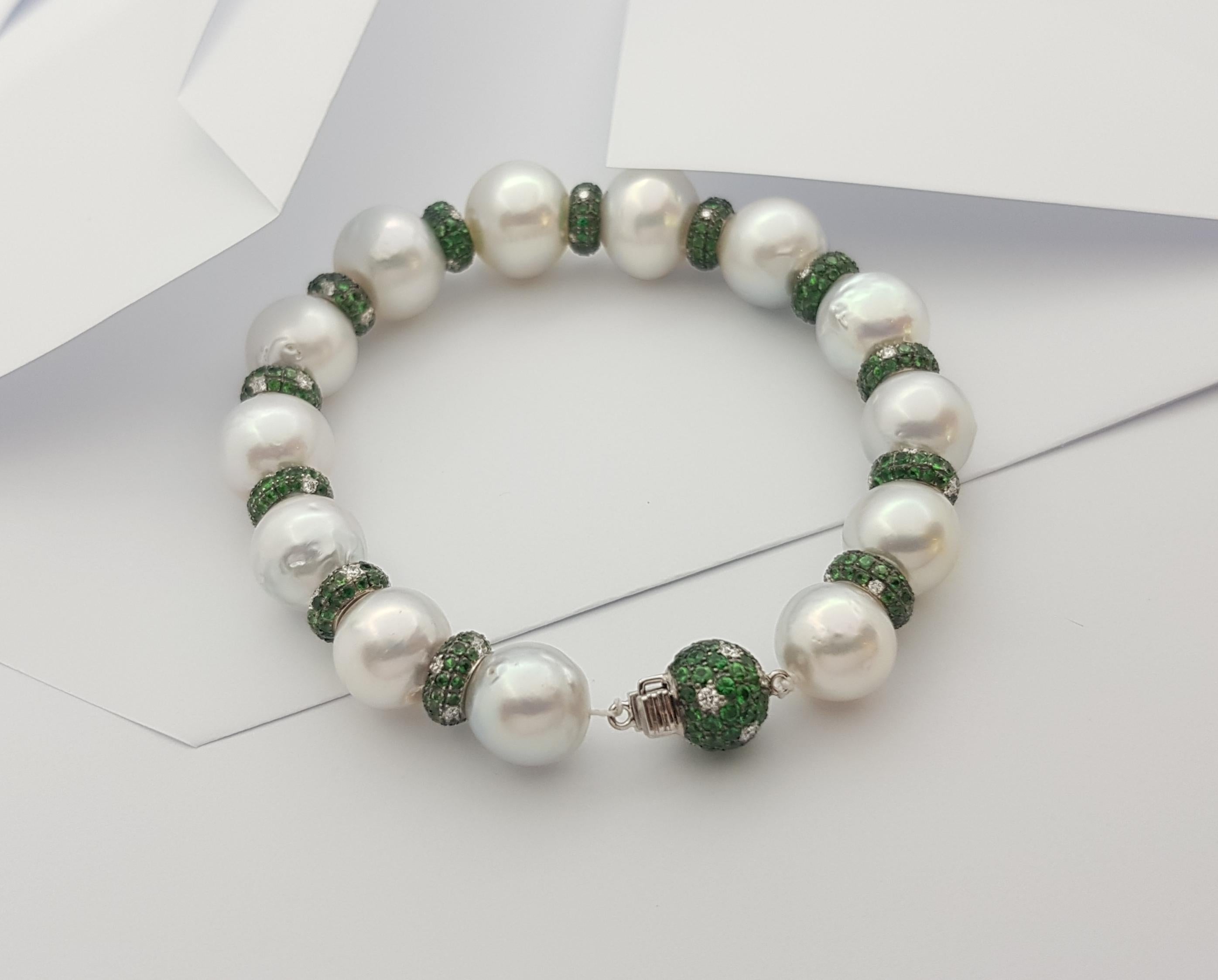 South Sea Pearl, Tsavorite and Diamond Bracelet in 18 Karat White Gold Settings For Sale 7
