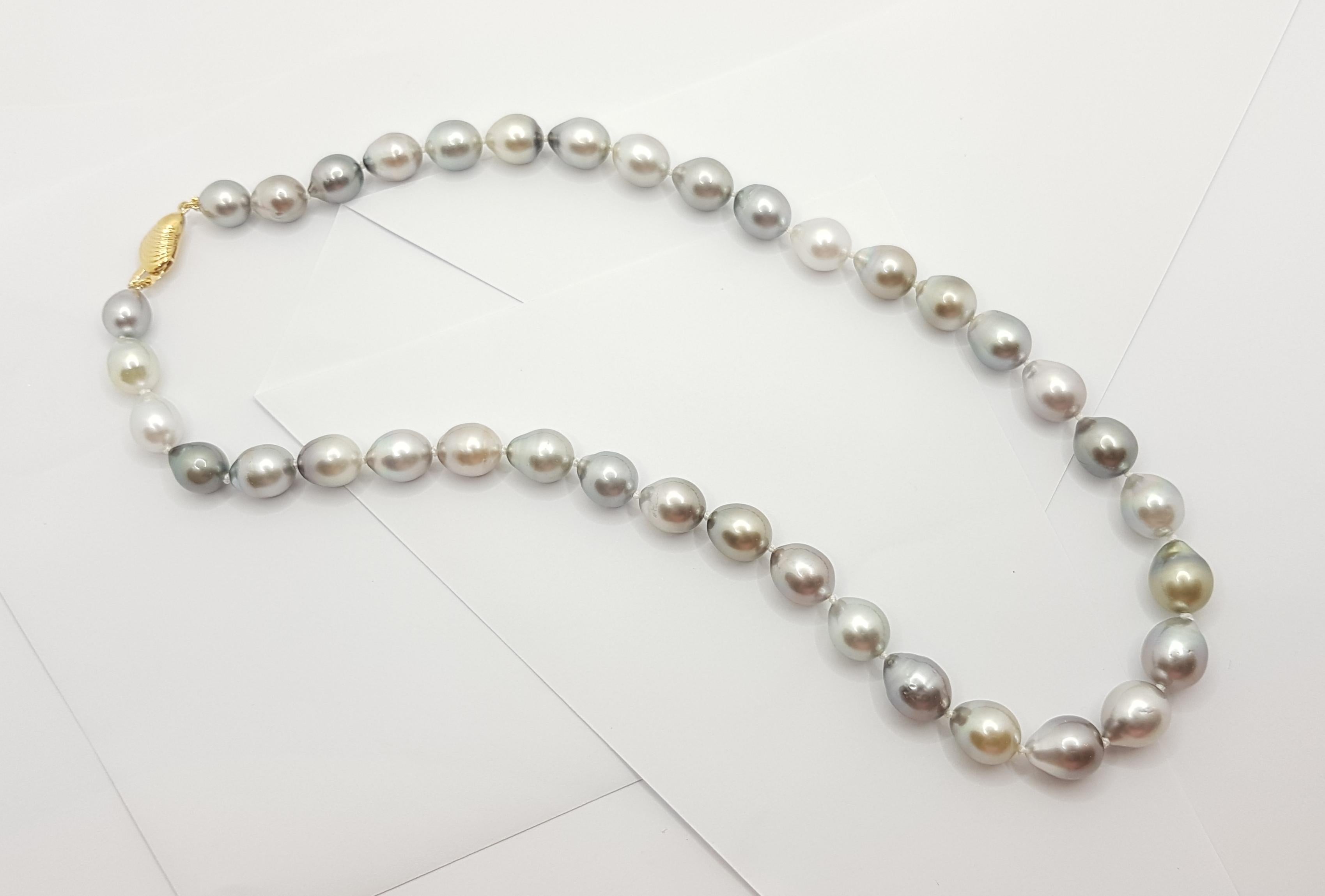 South Sea Pearl with 18 Karat Gold Clasp For Sale 1