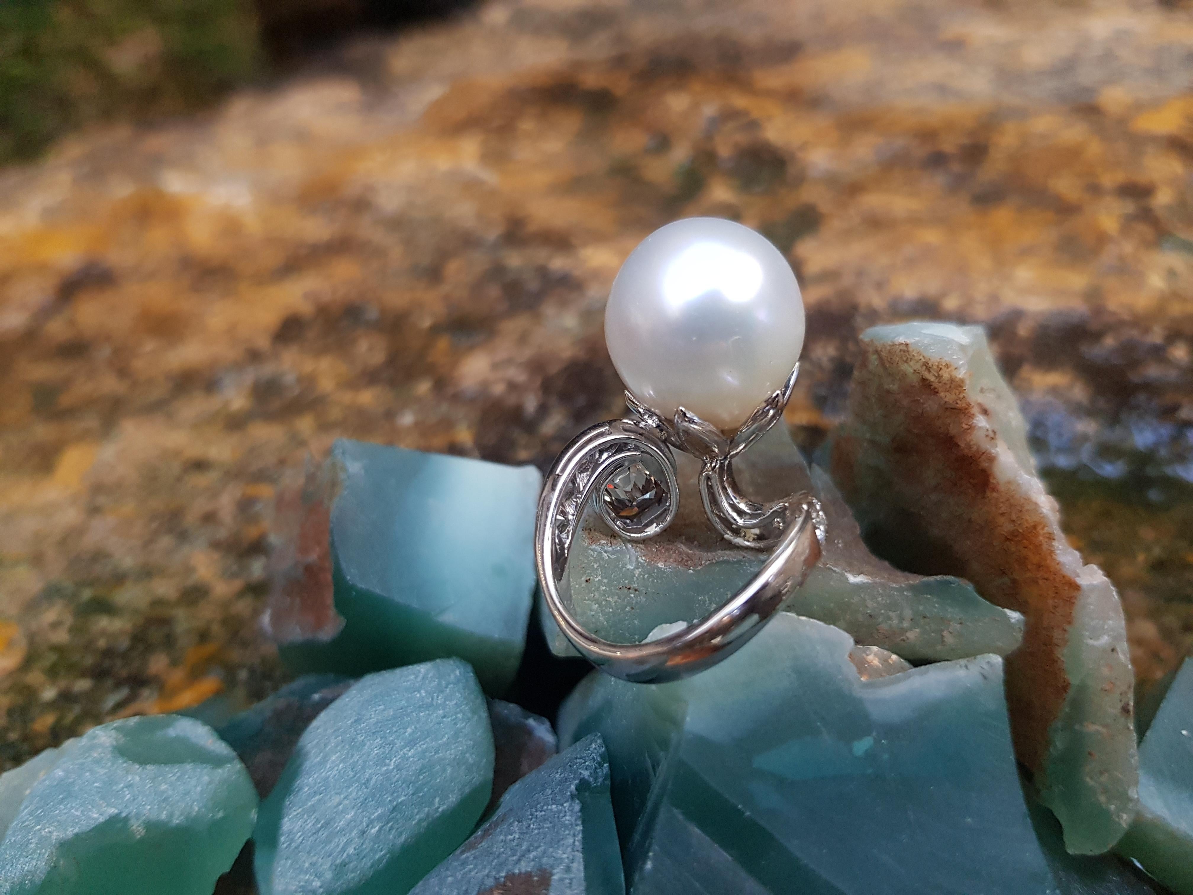 South Sea Pearl with Brown Diamond and Diamond Ring Set in 18 Karat White Gold For Sale 1