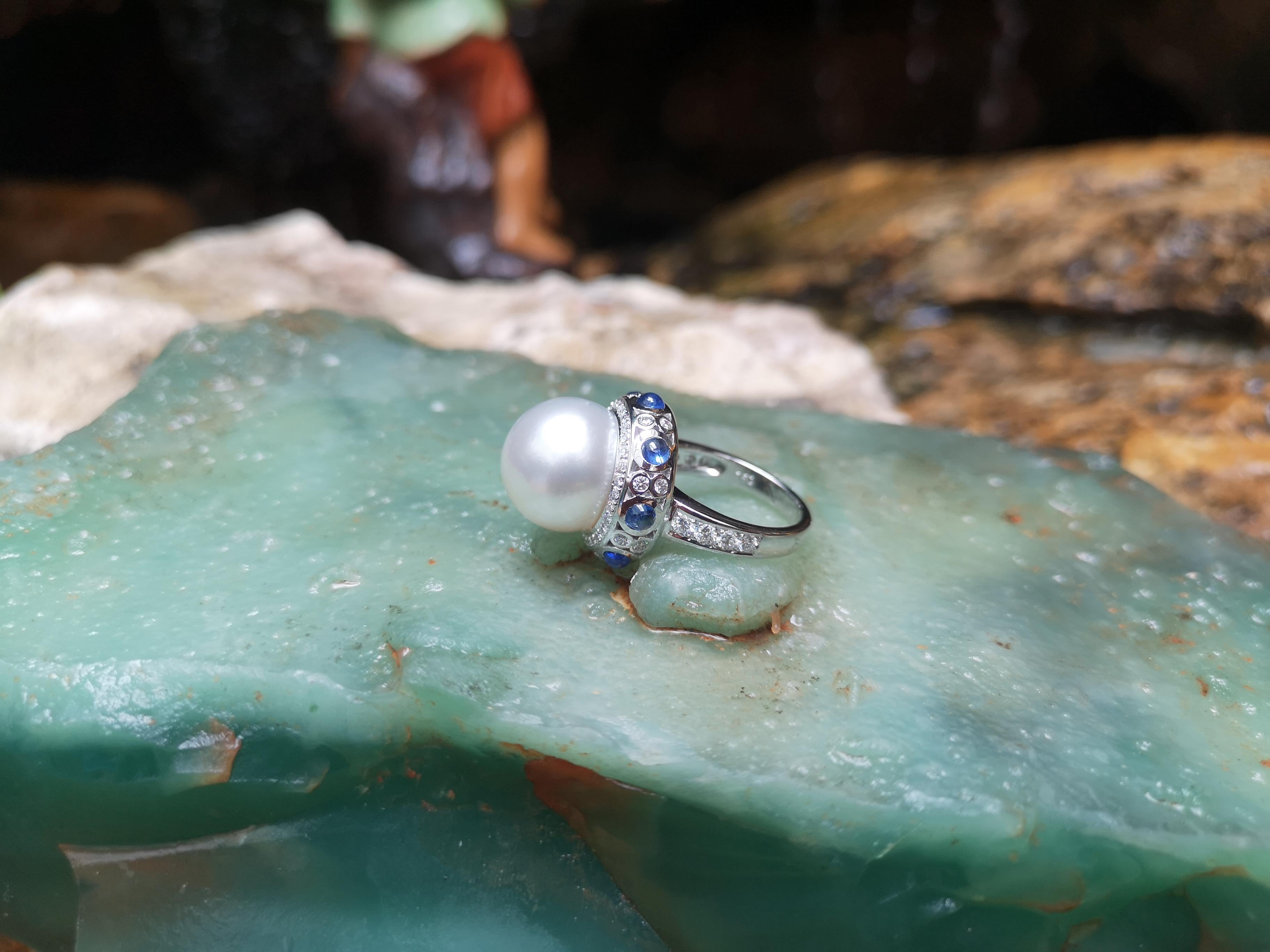 South Sea Pearl with Cabochon Blue Sapphire and Diamond Ring 18 Karat White Gold In New Condition For Sale In Bangkok, TH