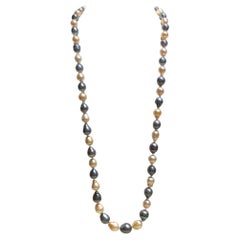 South Sea Pearl with Diamond 0.01 Carat in 18 Karat Gold Lock