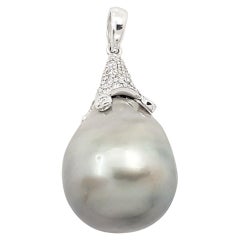 South Sea Pearl with Diamond 0.27 carat Pendant set in 18K White Gold Settings