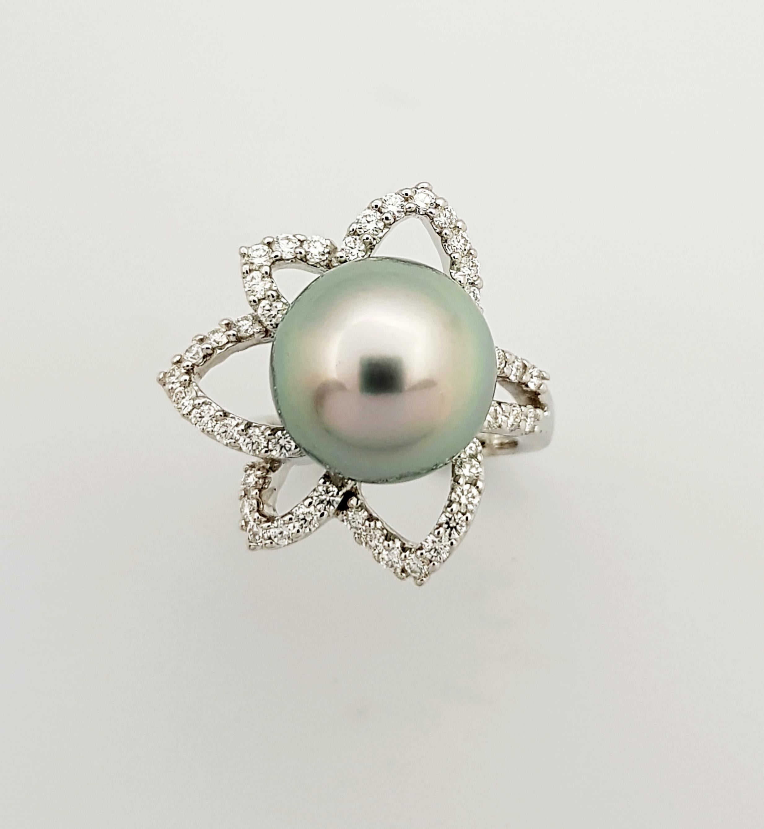 South Sea Pearl with Diamond 0.37 Carat Ring Set in 18 Karat White Gold Settings For Sale 4