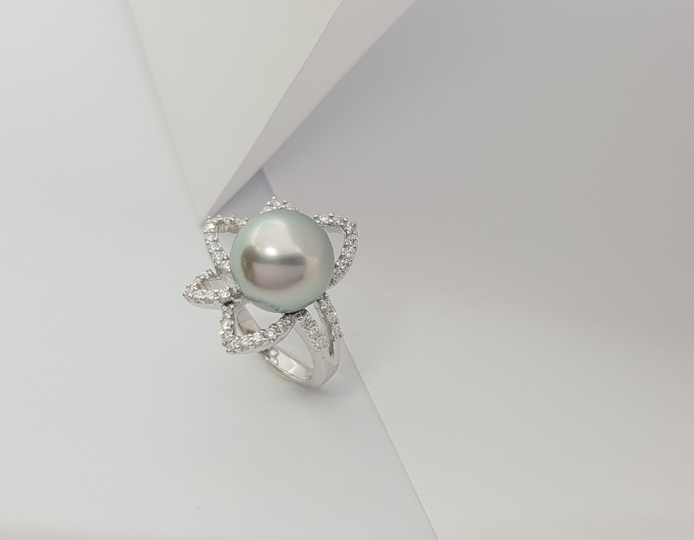 South Sea Pearl with Diamond 0.37 Carat Ring Set in 18 Karat White Gold Settings For Sale 6
