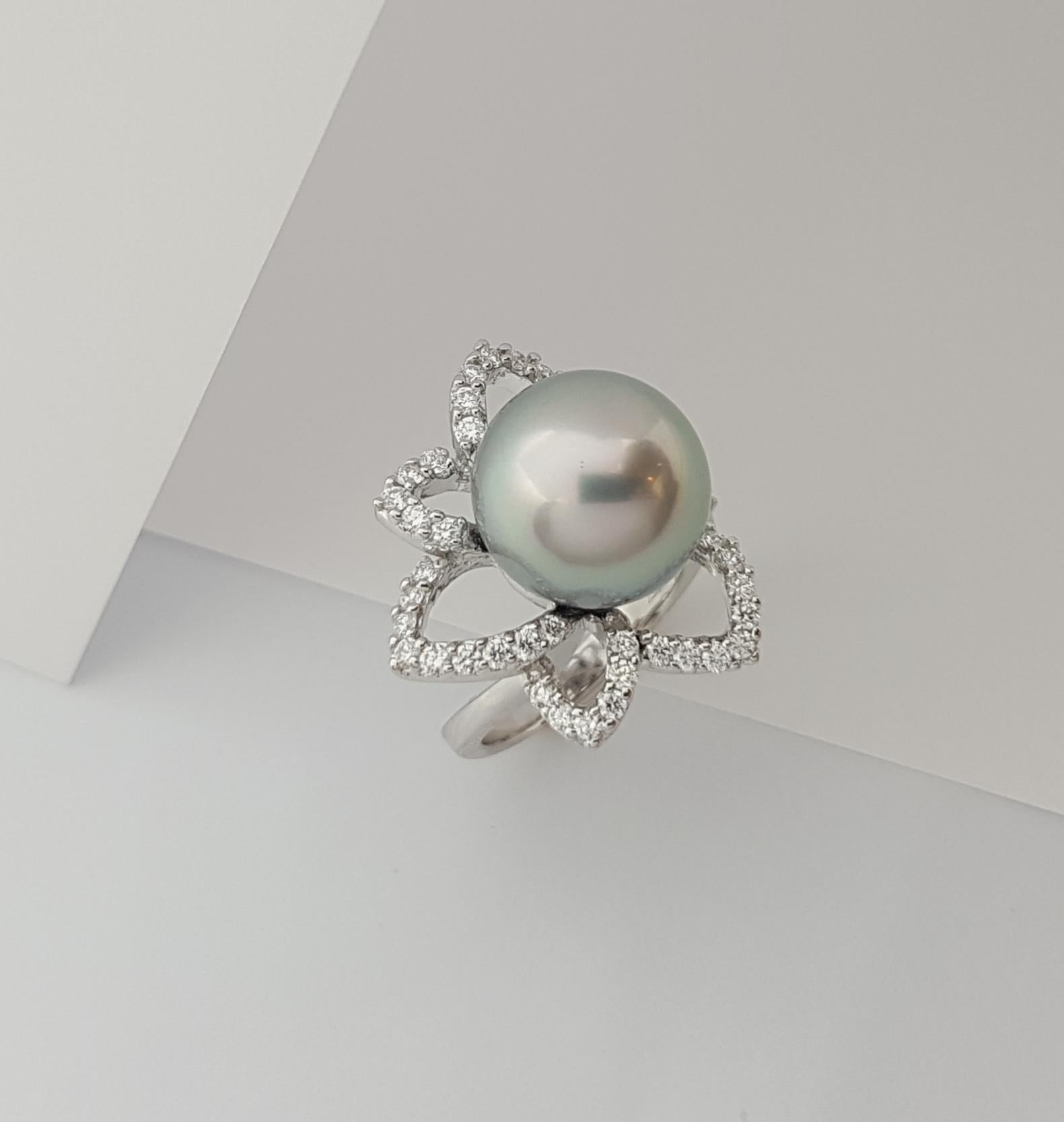 South Sea Pearl with Diamond 0.37 Carat Ring Set in 18 Karat White Gold Settings For Sale 7
