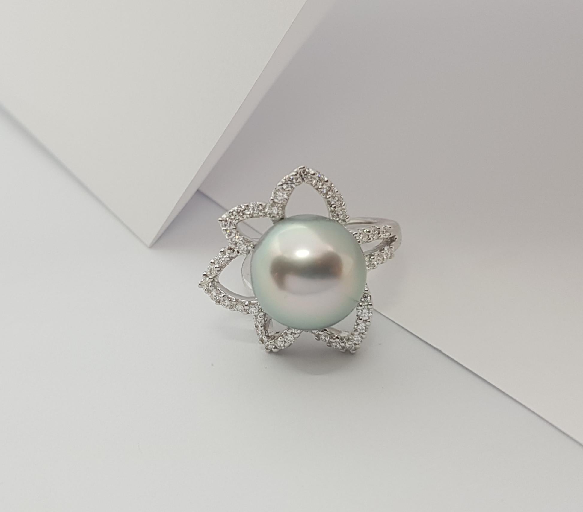 South Sea Pearl with Diamond 0.37 Carat Ring Set in 18 Karat White Gold Settings For Sale 2