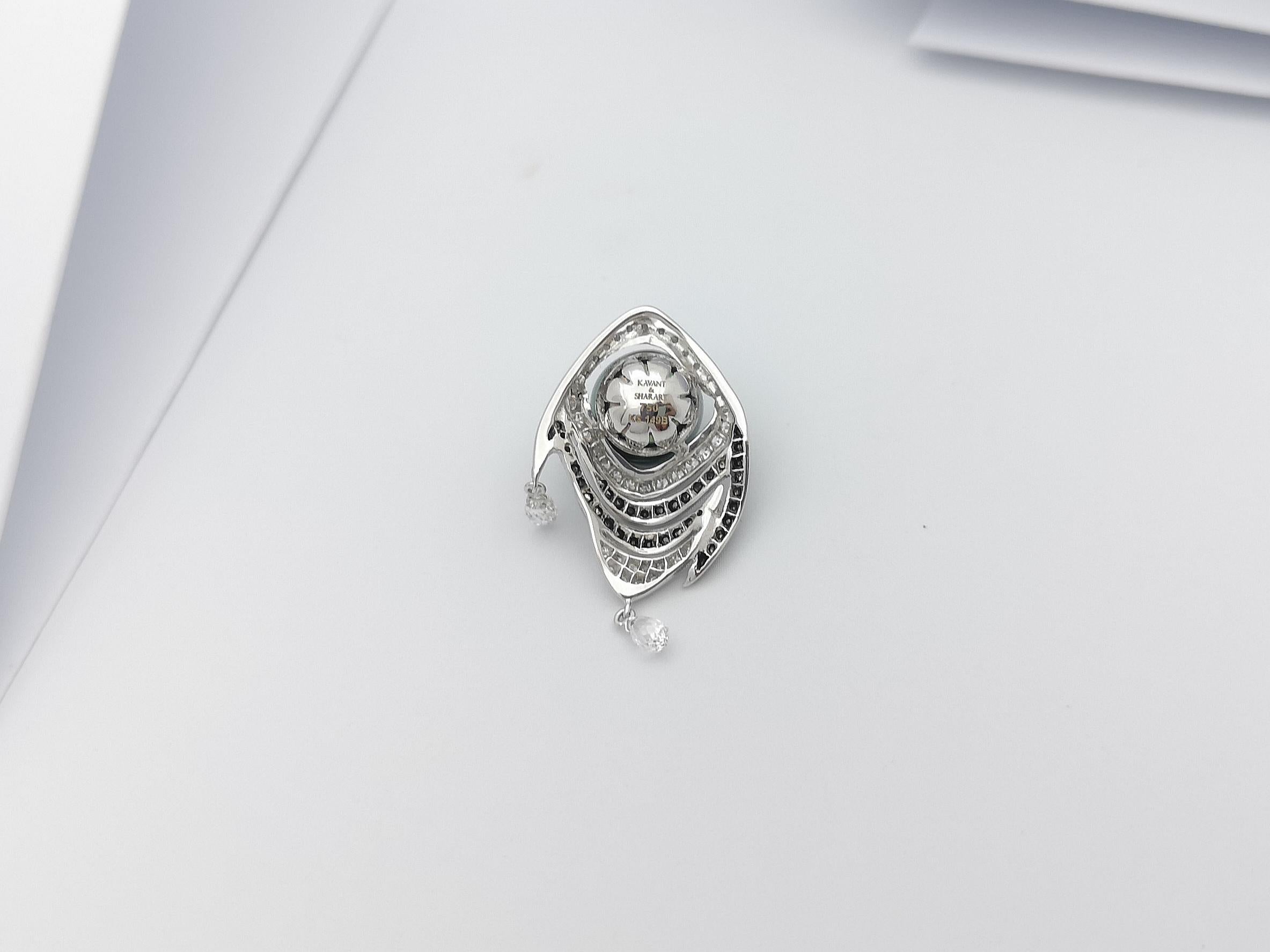 South Sea Pearl with Diamond and Black Diamond Pendant in 18 Karat White Gold For Sale 2