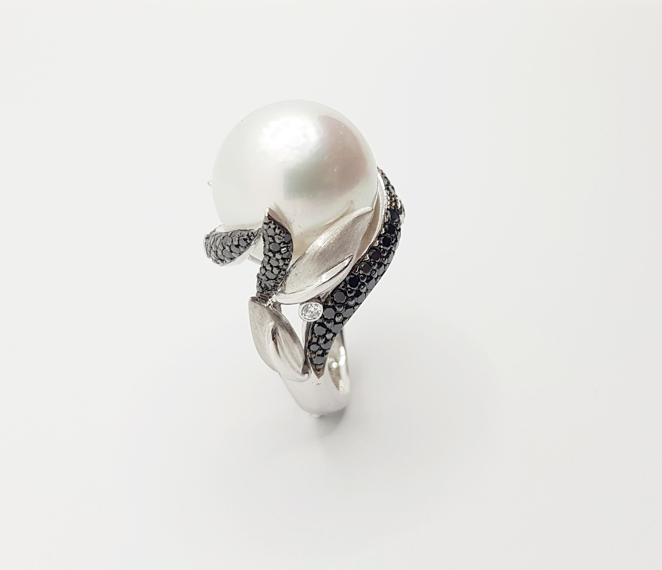 South Sea Pearl with Diamond and Black Diamond Ring Set in 18 Karat White Gold For Sale 1