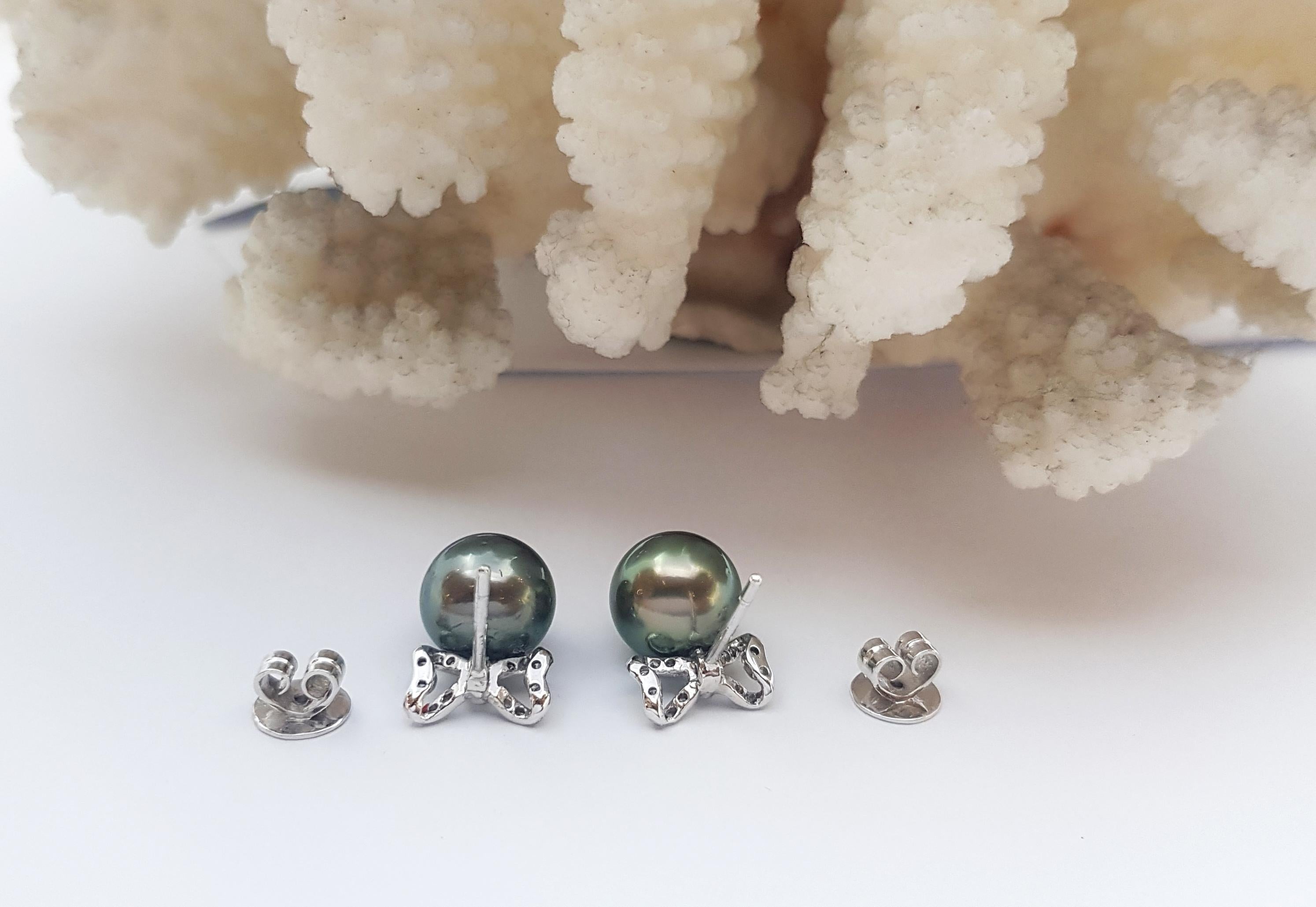 South Sea Pearl with Diamond Bow Earrings set in 18K White Gold Settings For Sale 4