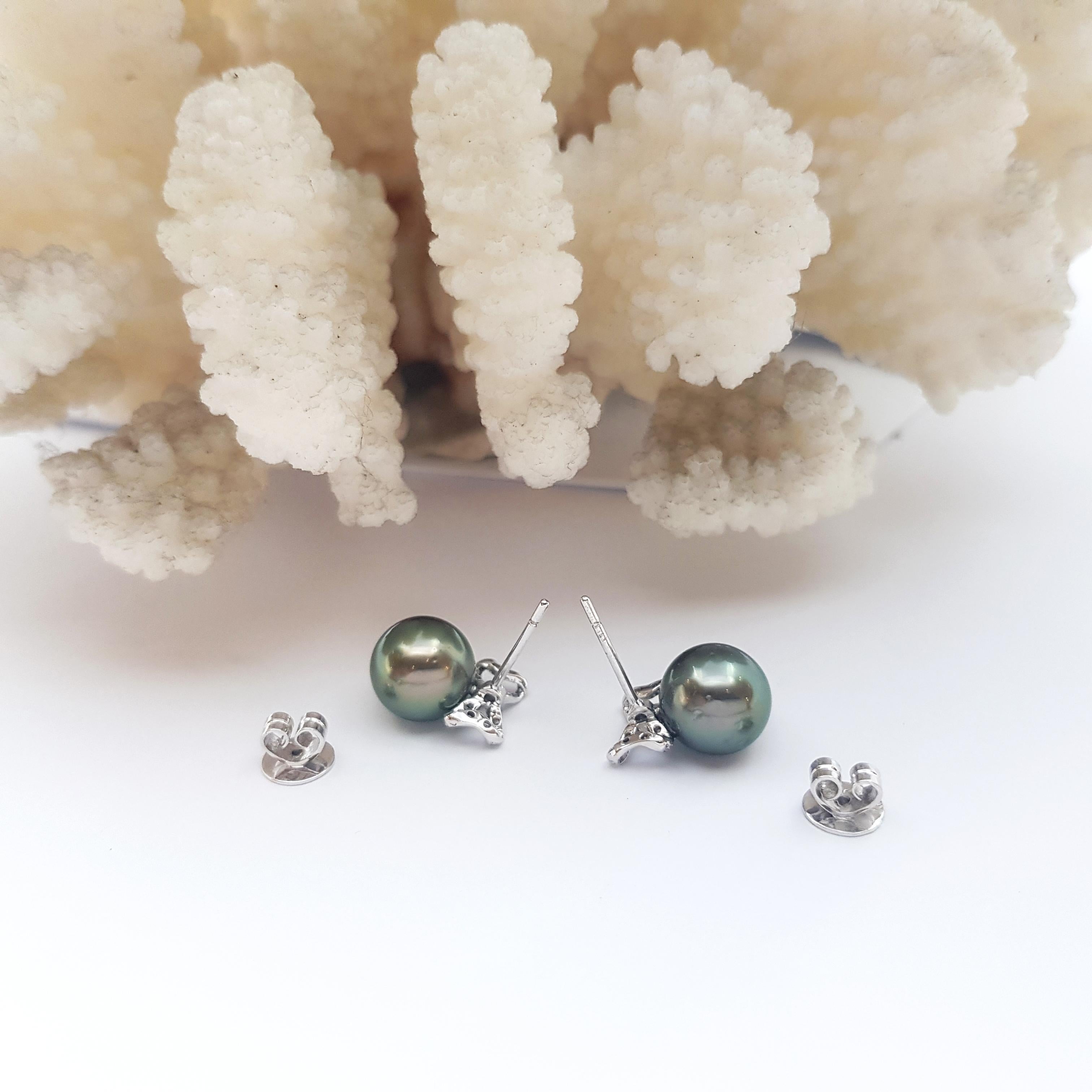 South Sea Pearl with Diamond Bow Earrings set in 18K White Gold Settings For Sale 2