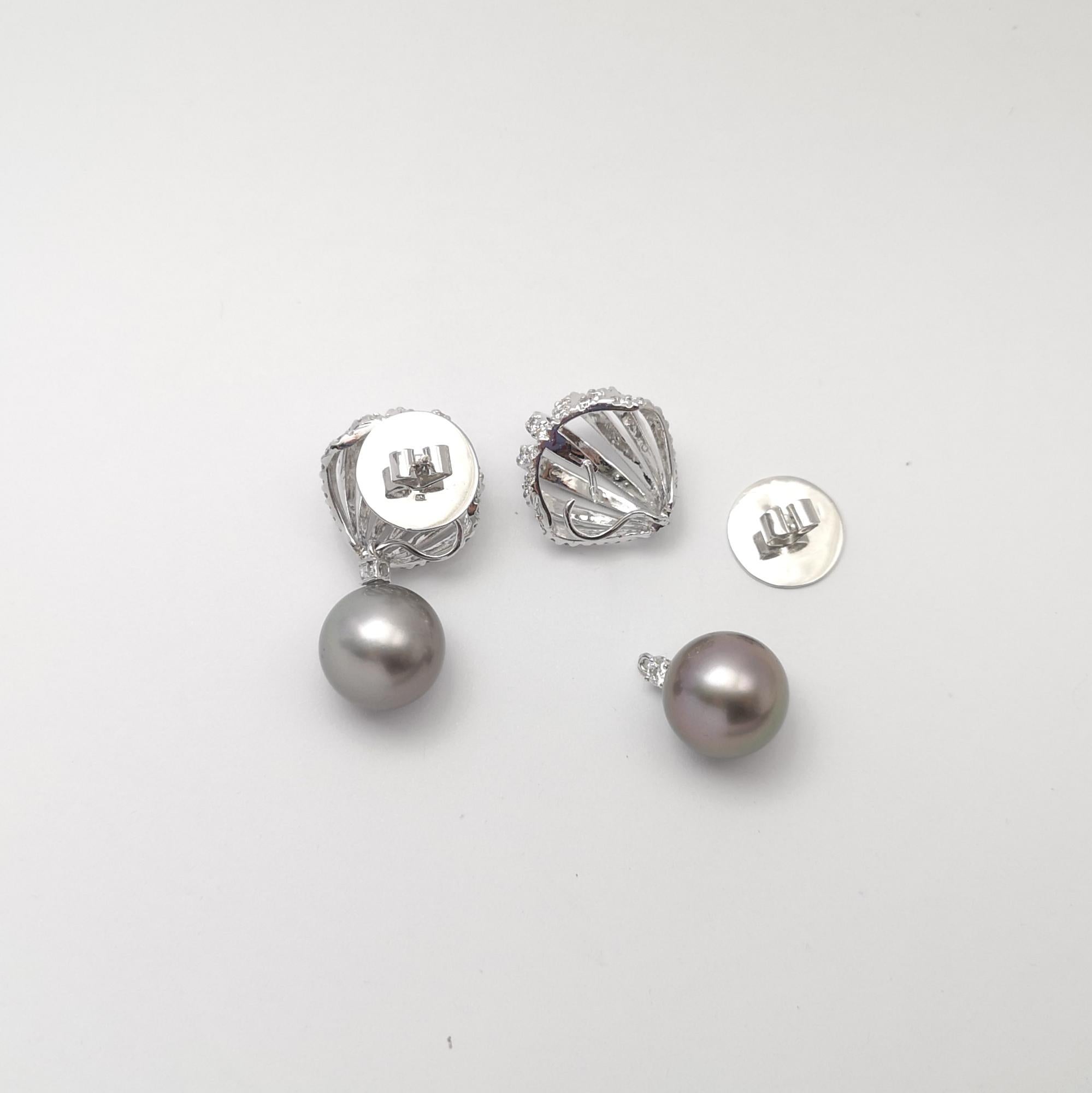 Orecchini con perle dei mari del sud e diamanti con montatura in oro bianco 18 carati in vendita 4