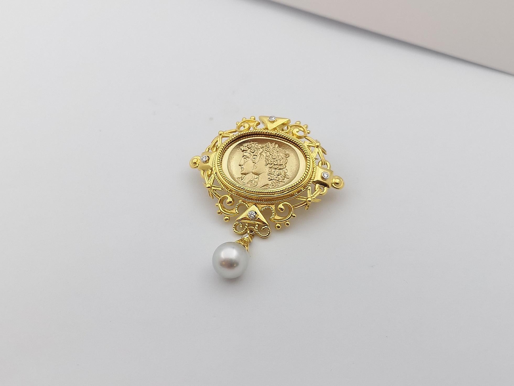 South Sea Pearl with Diamond Pendant / Brooch Set in 18 Karat Gold Settings For Sale 6