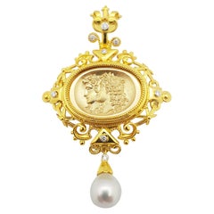 South Sea Pearl with Diamond Pendant / Brooch Set in 18 Karat Gold Settings