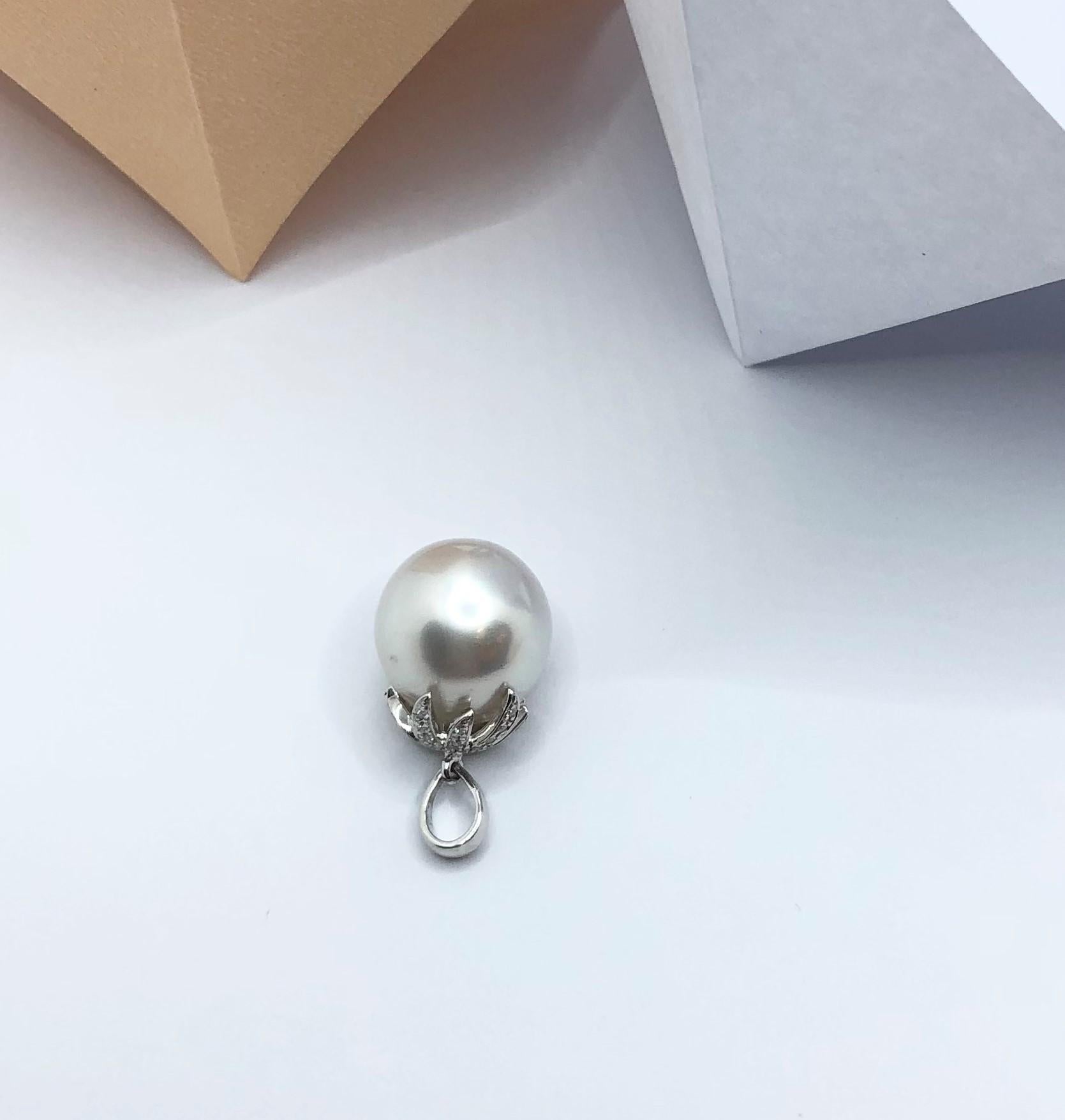 Contemporary South Sea Pearl with Diamond Pendant set in 18 Karat White Gold Settings For Sale