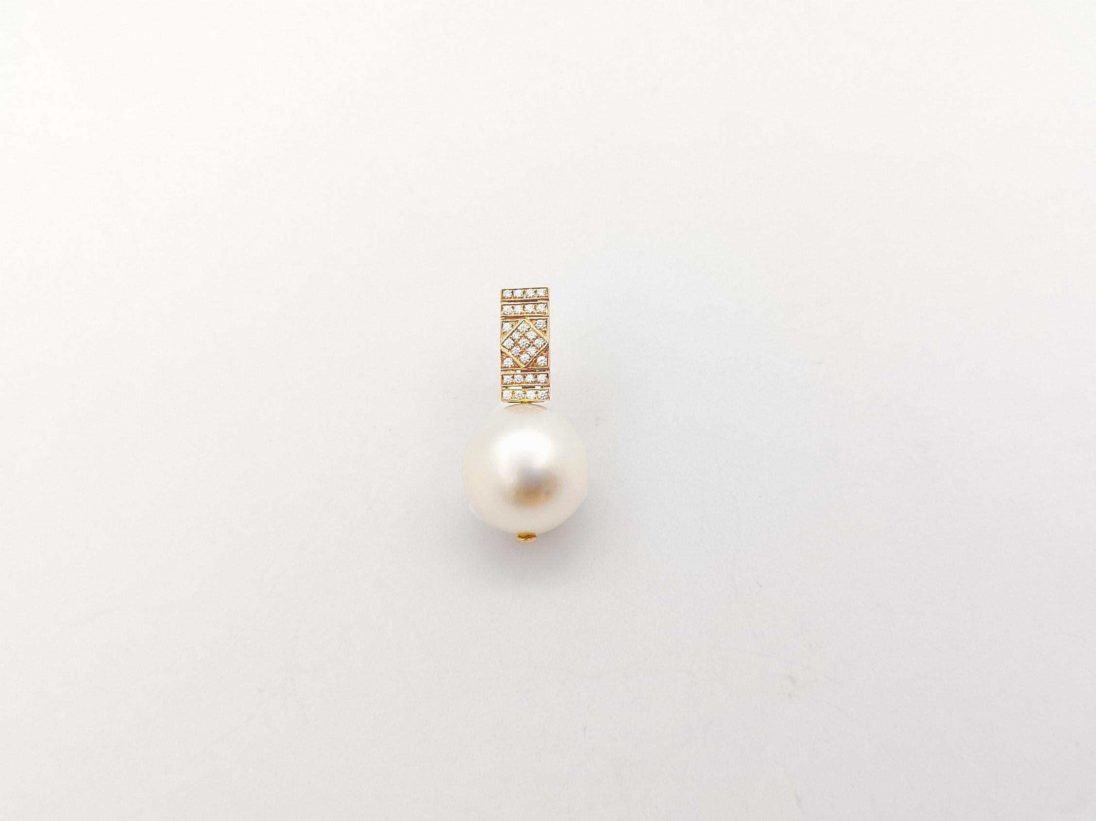 Art Deco South Sea Pearl with Diamond Pendant set in 18K Rose Gold Settings For Sale